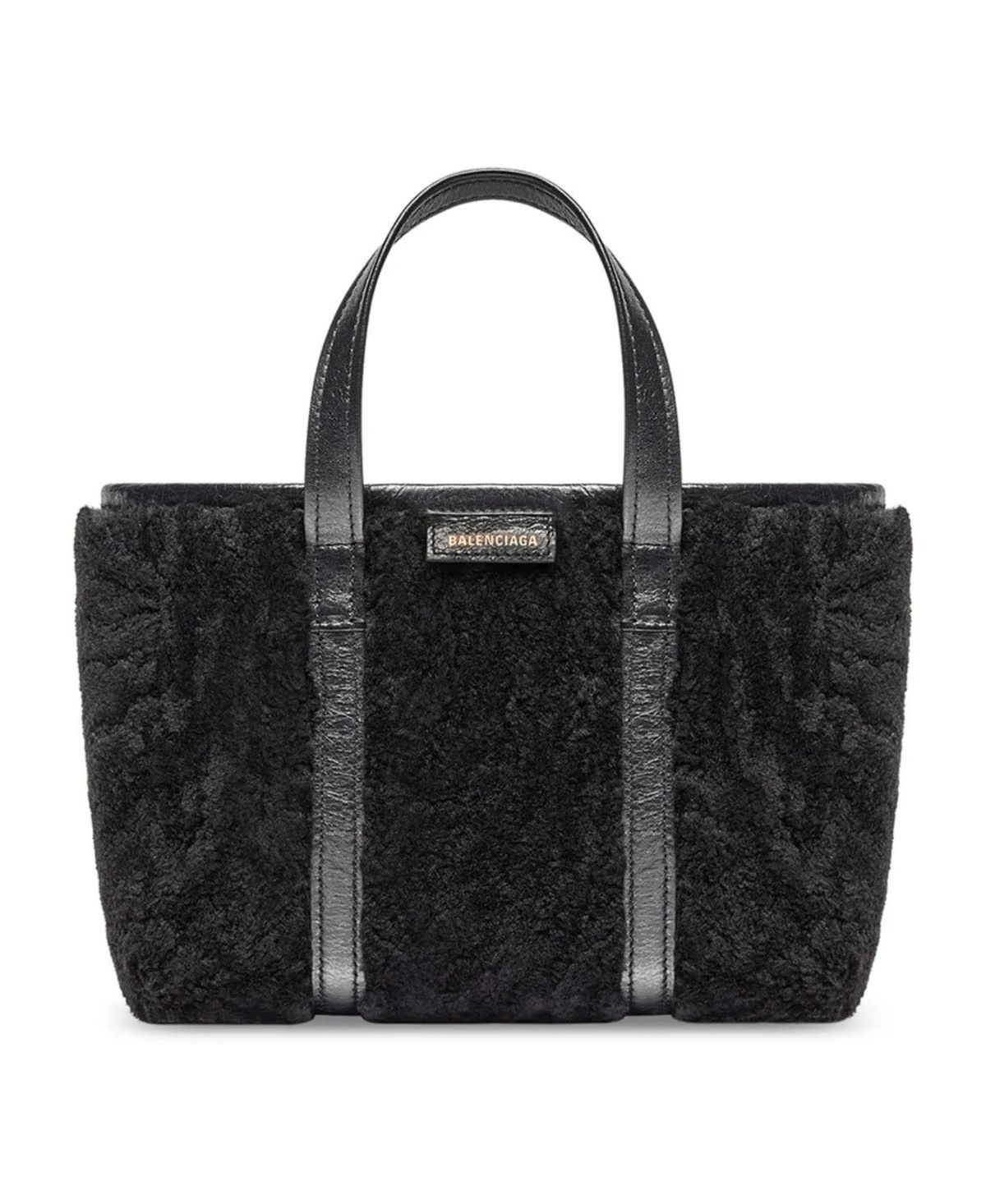 o1mt1gz0924 Size: OS /Barbes East-West Shopper Bag Shearling