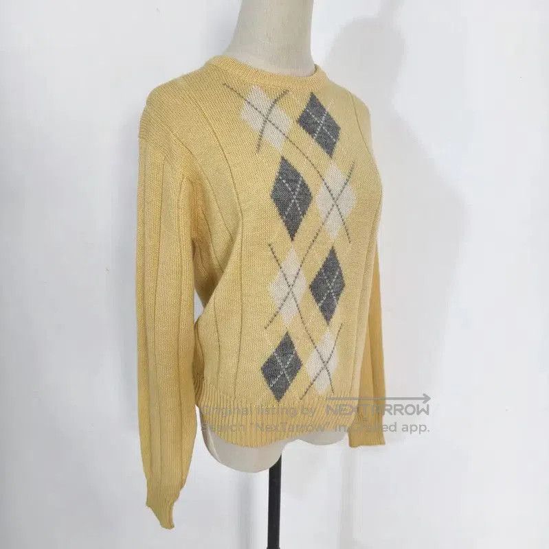 Burberry Burberry Yellow Wool Argyle Knit Sweater. Size M / US 6-8 / IT 42-44 - 3 Thumbnail