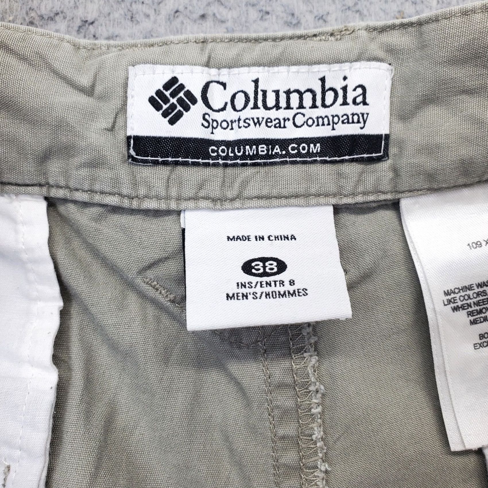 Vintage Columbia Men's Cargo Shorts 38 Tan Pleated Utility Pocket Elastic Waist Casual Shorts Size US 38 / EU 54 - 7 Thumbnail