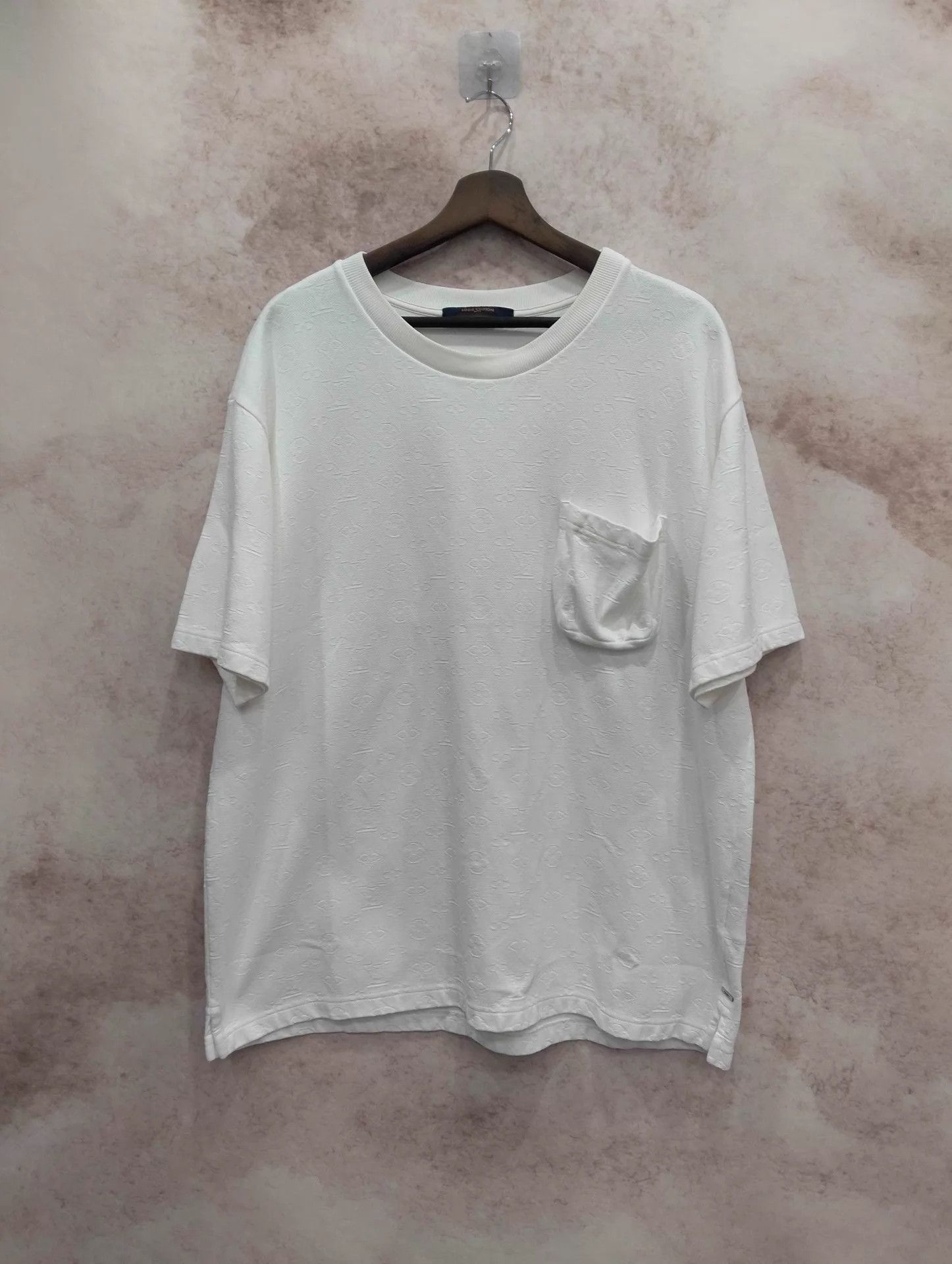 Louis Vuitton LV Dark Monogram 3D Pocket Short Sleeve Tee XXL Size US XXL / EU 58 / 5 - 1 Thumbnail