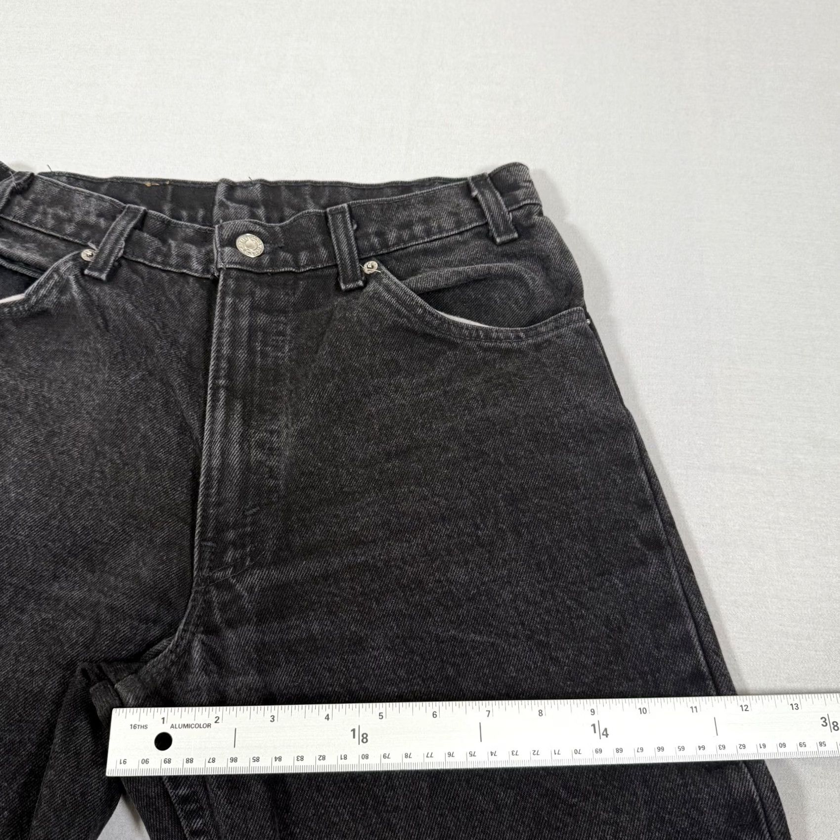 Levi's VINTAGE Levi's 550 Relaxed Fit Jeans Mens 550 Relaxed Fit Denim Pants 30x34 Black Charcoal Wash 90s USA Levi's 500 Series Boys Girls Mens? Size US 30 / EU 46 - 7 Thumbnail