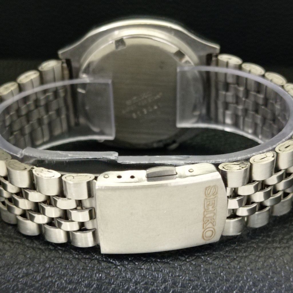 Seiko Genuine Vintage Seiko 5 Automatic Japan Mens Watch A500077 Size 38 - 2 Thumbnail