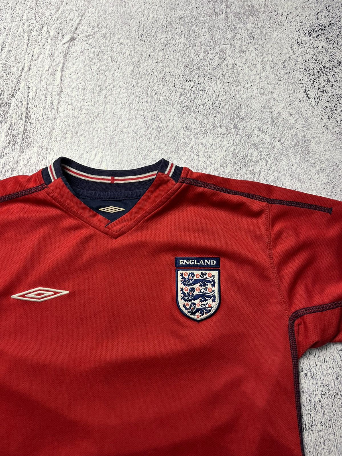 Umbro Umbro England Team Reversible Soccer Jersey 2004 Red/Navy Size US M / EU 48-50 / 2 - 7 Thumbnail