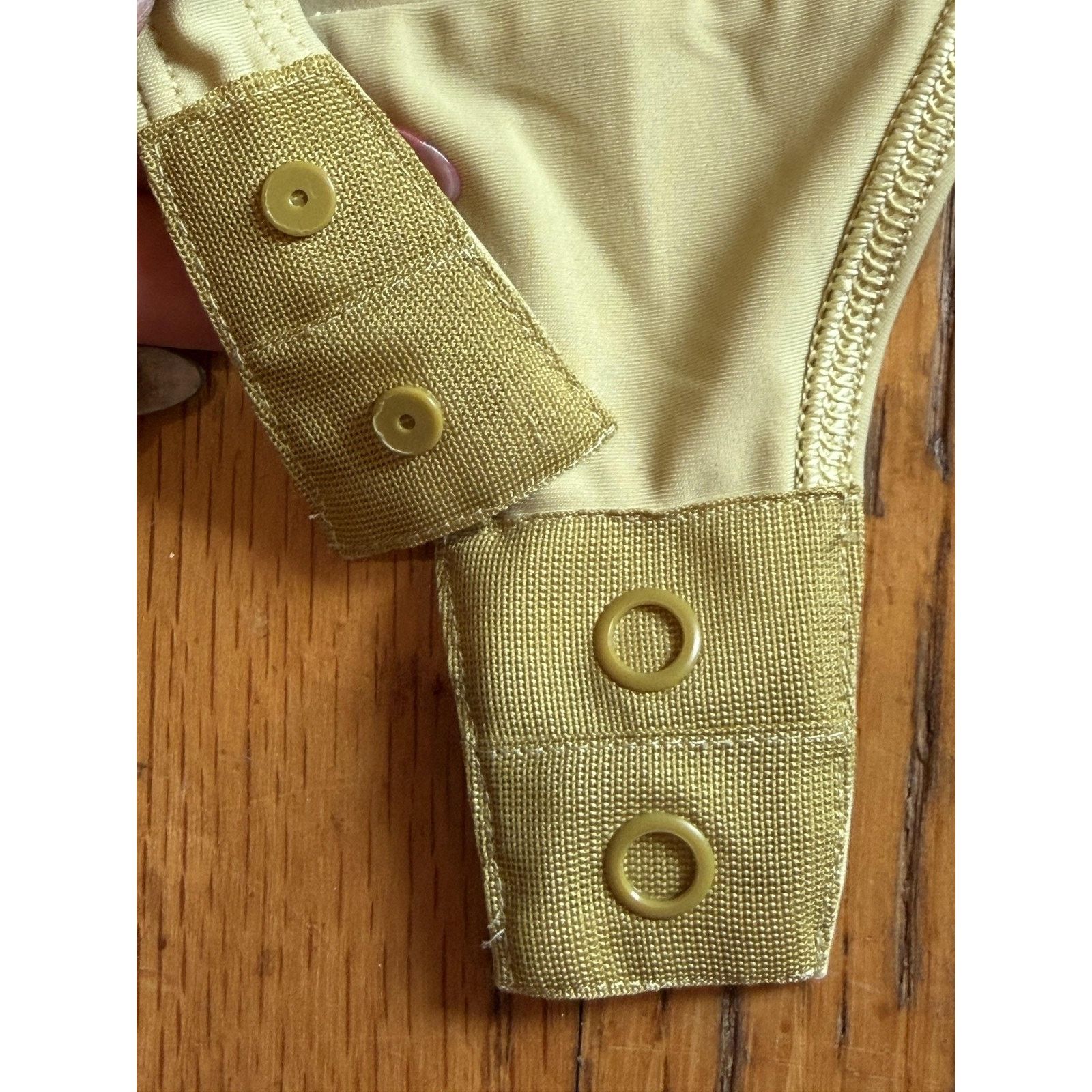 Lululemon Lululemon Bodysuit Womens Medium Yellow Open Back Thong Size S / US 4 / IT 40 - 5 Thumbnail