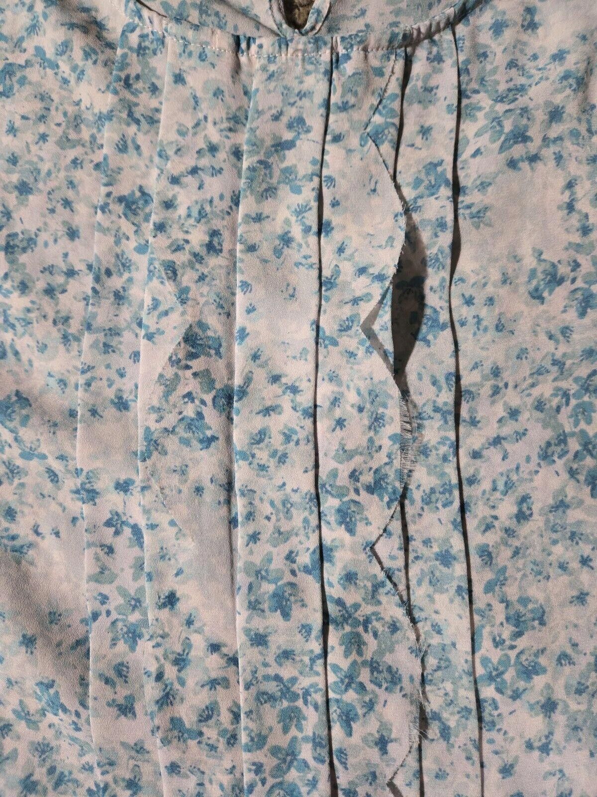 Designer Lauren Conrad Blue And White Floral Tank Top M Size M / US 6-8 / IT 42-44 - 3 Thumbnail