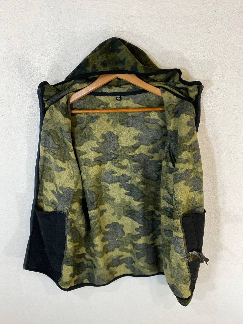 Japanese Brand uniqlo japanese brands camo fleece jacket nice design Size US M / EU 48-50 / 2 - 6 Thumbnail