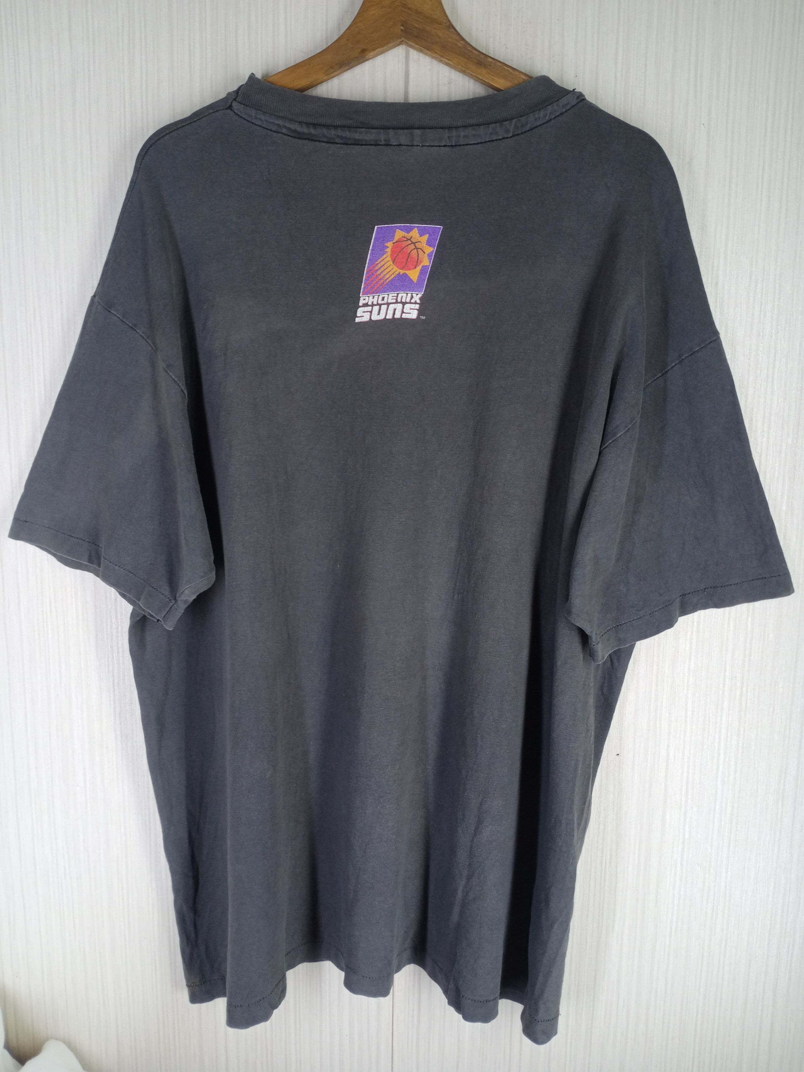 NBA × Vintage Rare Vintage 90s Pheonix Suns Basketball NBA Tshirt Size US XL / EU 56 / 4 - 4 Thumbnail