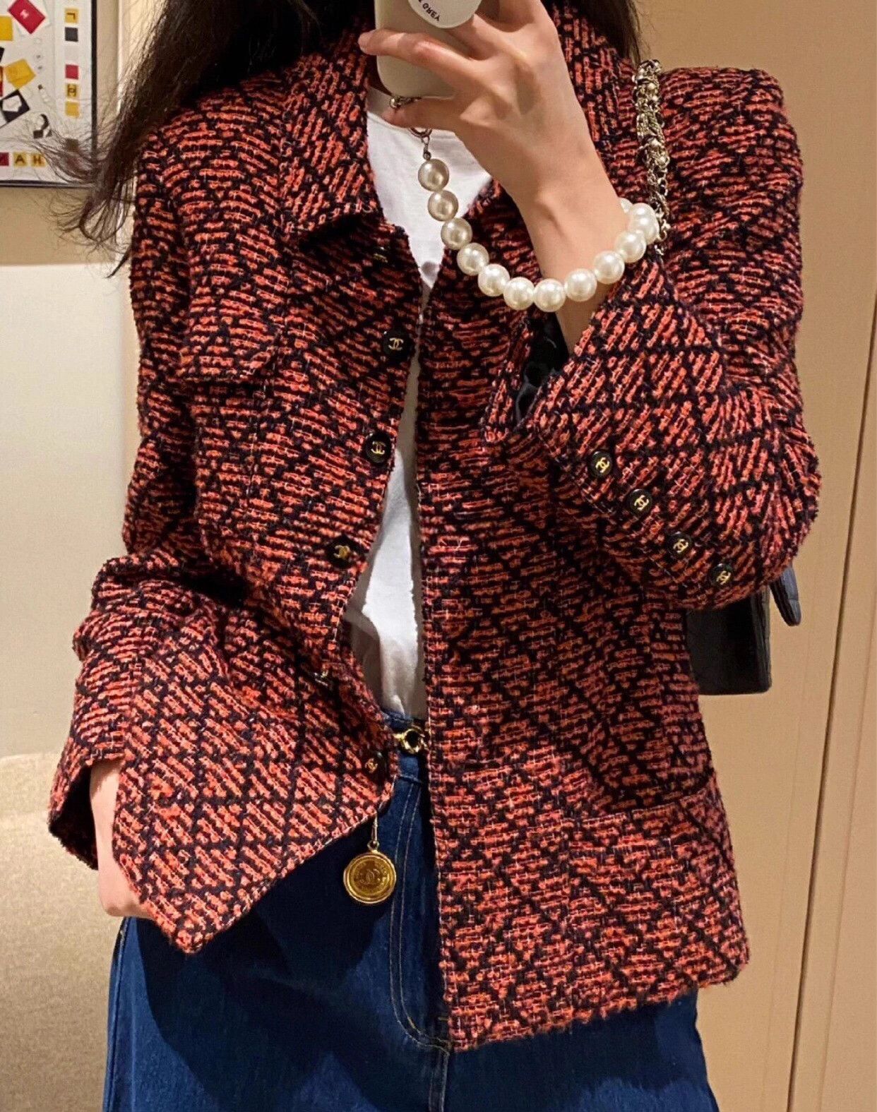 Chanel Chanel women's red tweed CC button cardigan Size S / US 4 / IT 40 - 2 Thumbnail