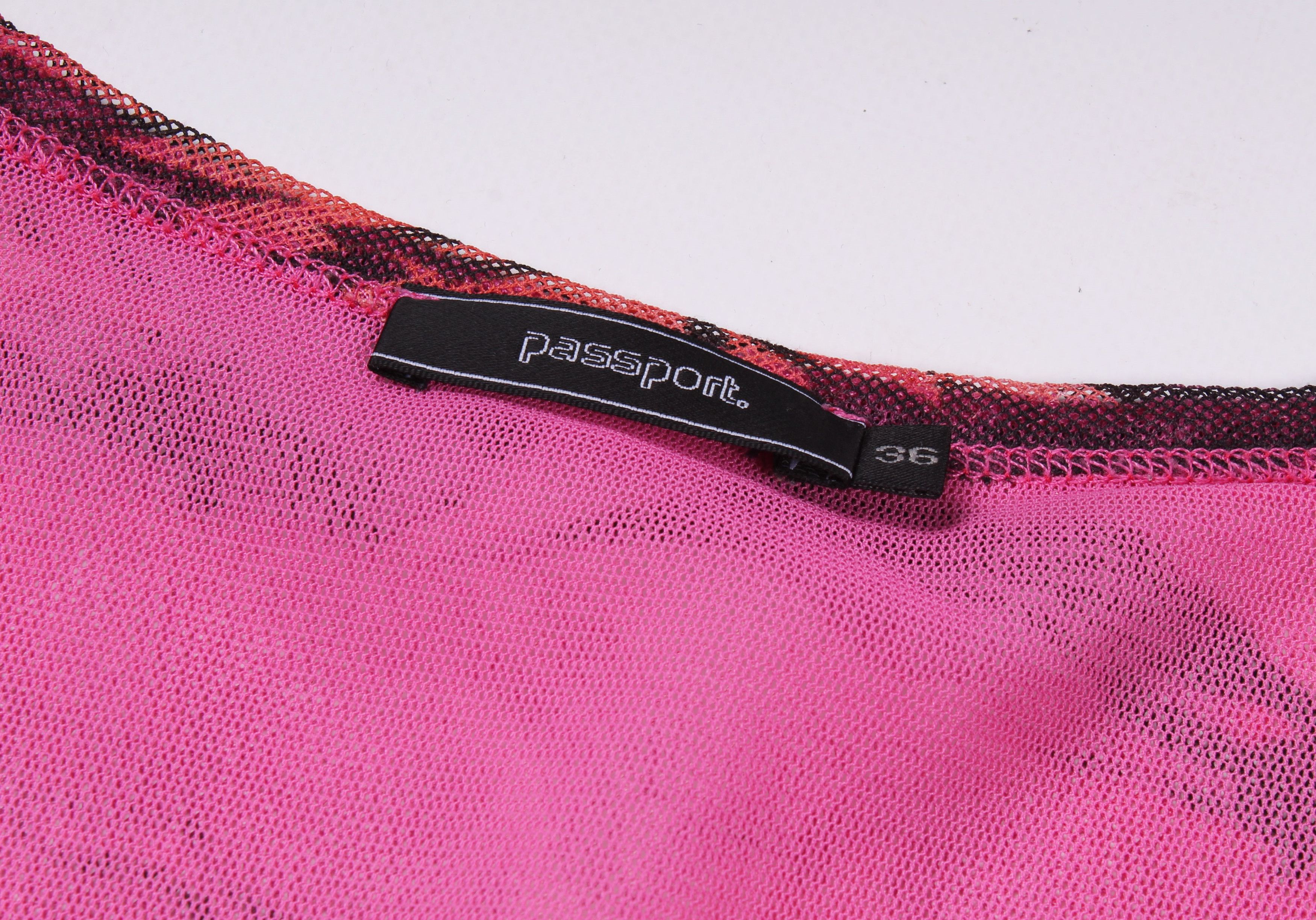 Vintage Vintage Passport Pink Mesh Floral Short Sleeve T-shirt Size S / US 4 / IT 40 - 7 Thumbnail