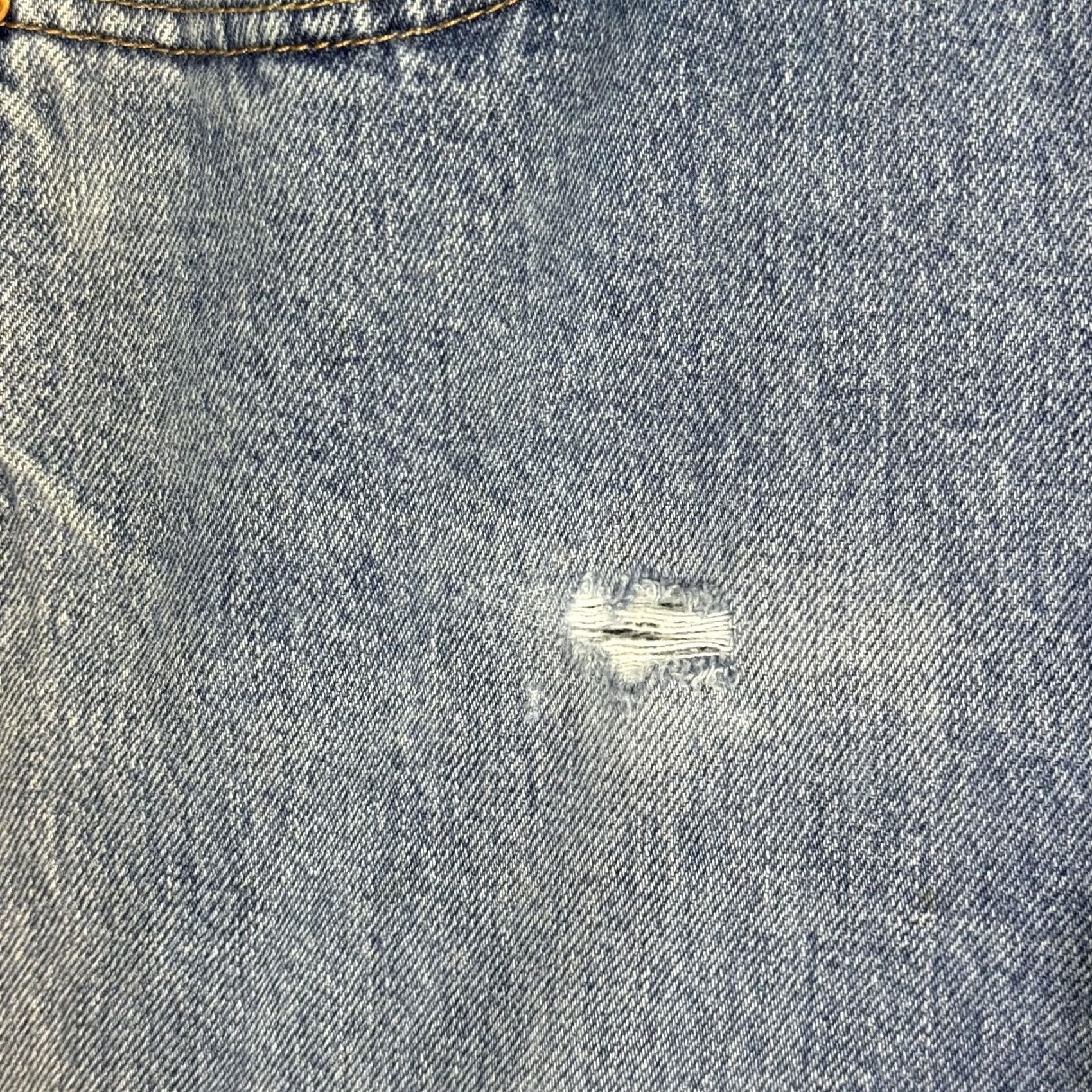 Levi's VINTAGE Levis 505 Jeans Mens 34x34 Blue Straight Leg Denim Medium Wash Classic Zip Fly Size US 34 / EU 50 - 3 Thumbnail