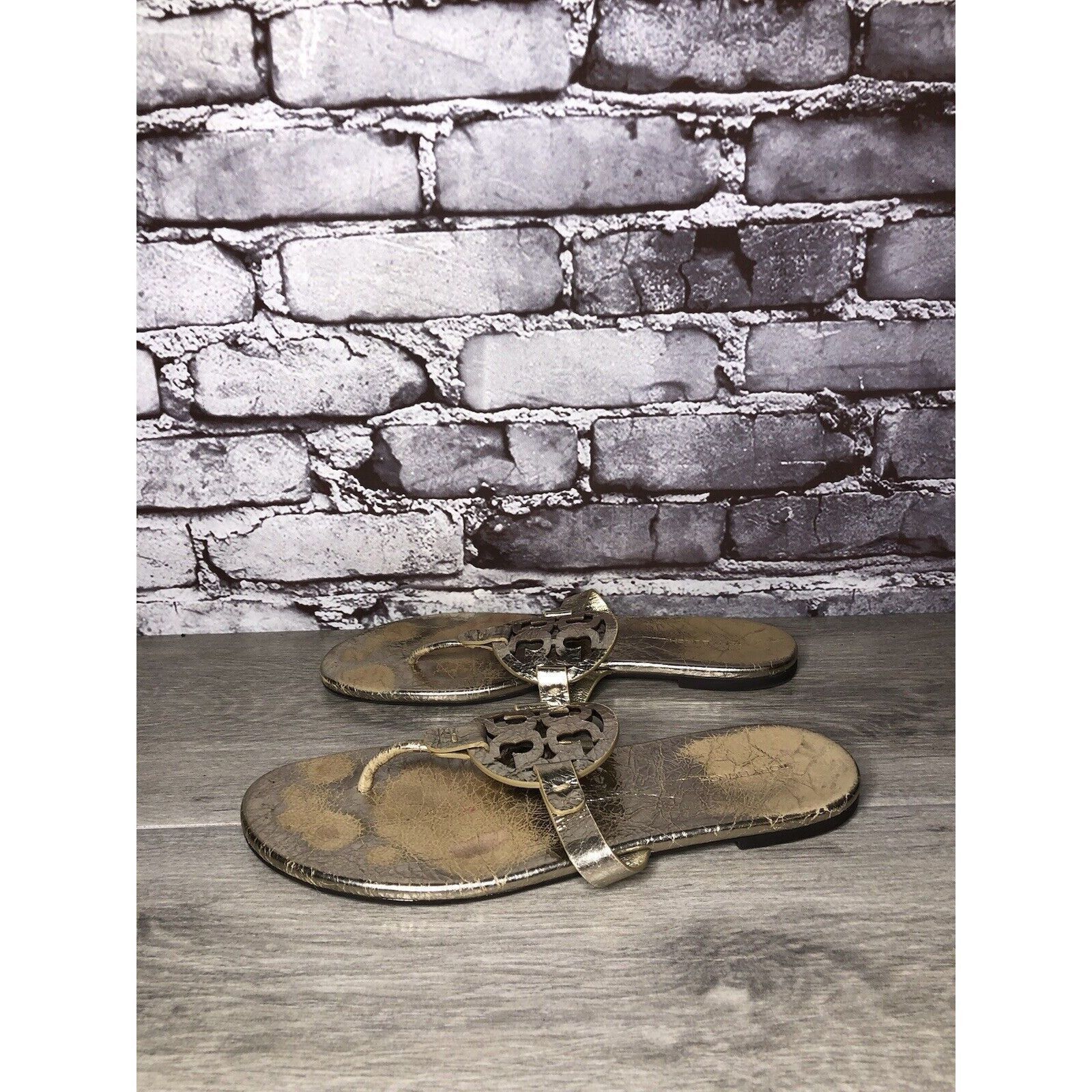 Tory Burch TORY BURCH Silver Leather Badge Logo Thong Flats Sandals Wom Size US 10 / IT 40 - 1 Thumbnail