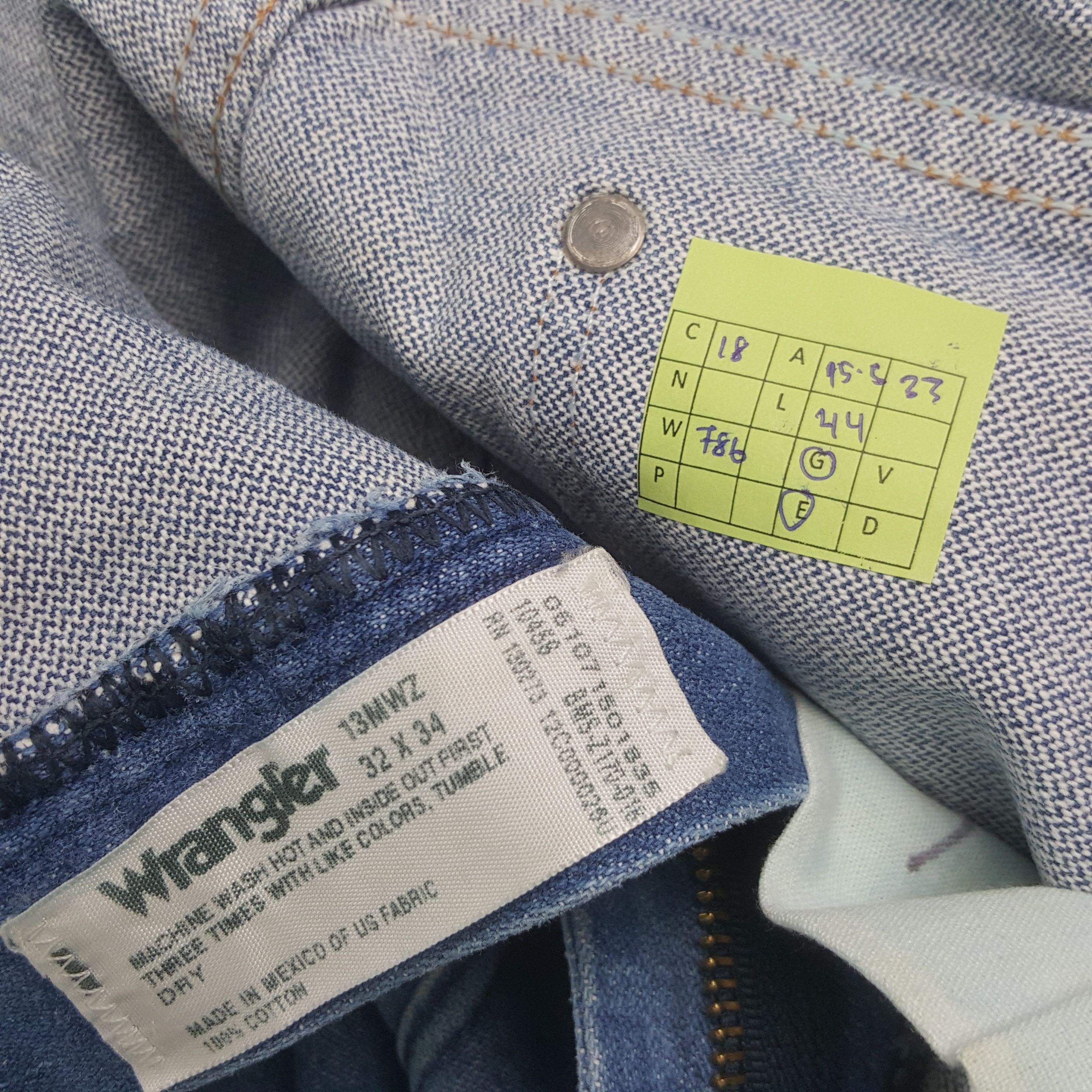 Wrangler Vintage Wrangler USA Regular Fit Denim Jeans RR18 Size US 31 - 8 Thumbnail