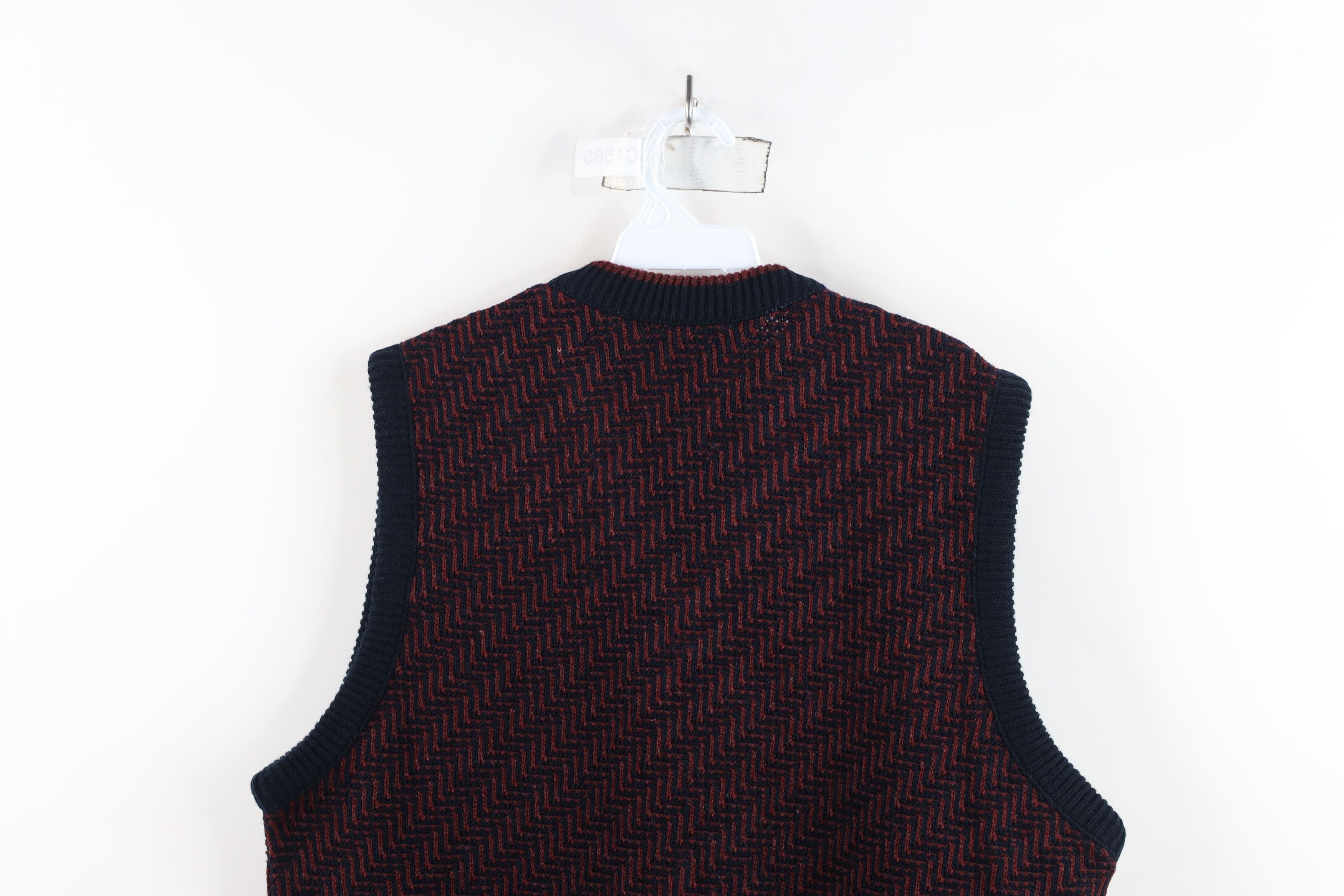 Vintage Vintage 90s Streetwear Zig Zag Wavy Knit V-Neck Sweater Vest Size US XL / EU 56 / 4 - 9 Thumbnail