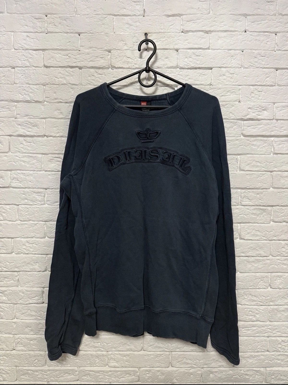 Diesel Vintage Diesel Y2K Sweatshirt Reverse Embroidered Huge Logo Size US L / EU 52-54 / 3 - 1 Thumbnail