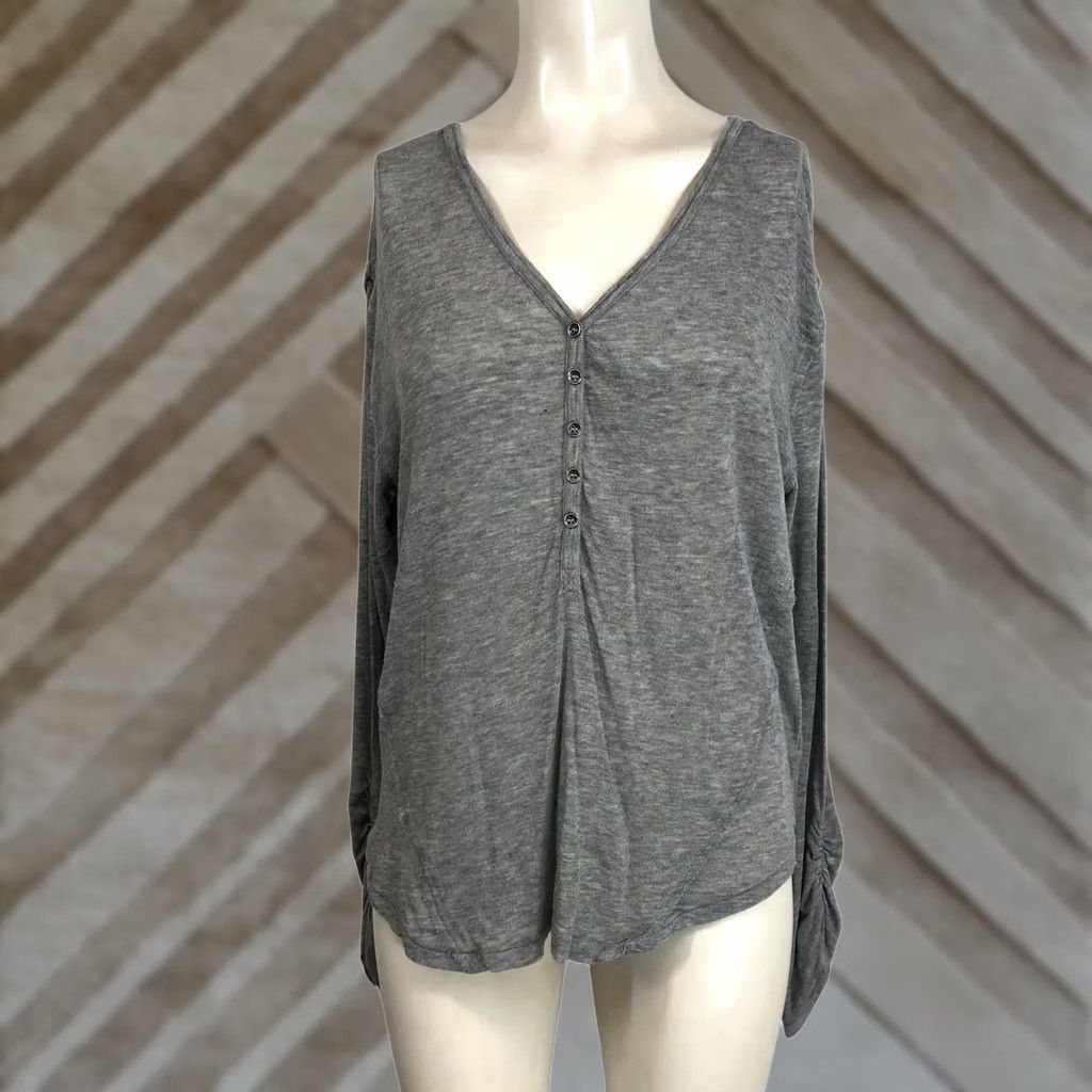 Vintage WE THE FREE V Neck Grey Henley Long Sleeve Open Back Twist Detail Top Womens XS Size XS / US 0-2 / IT 36-38 - 1 Thumbnail