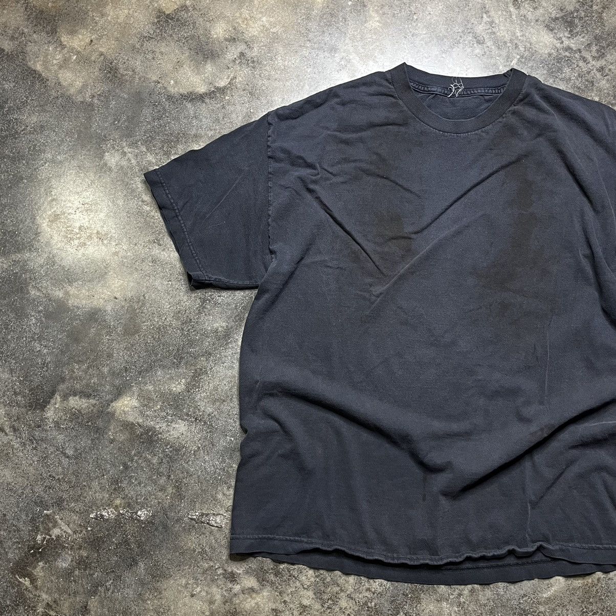 Vintage vintage blank black distressed tshirt Size US XL / EU 56 / 4 - 3 Thumbnail
