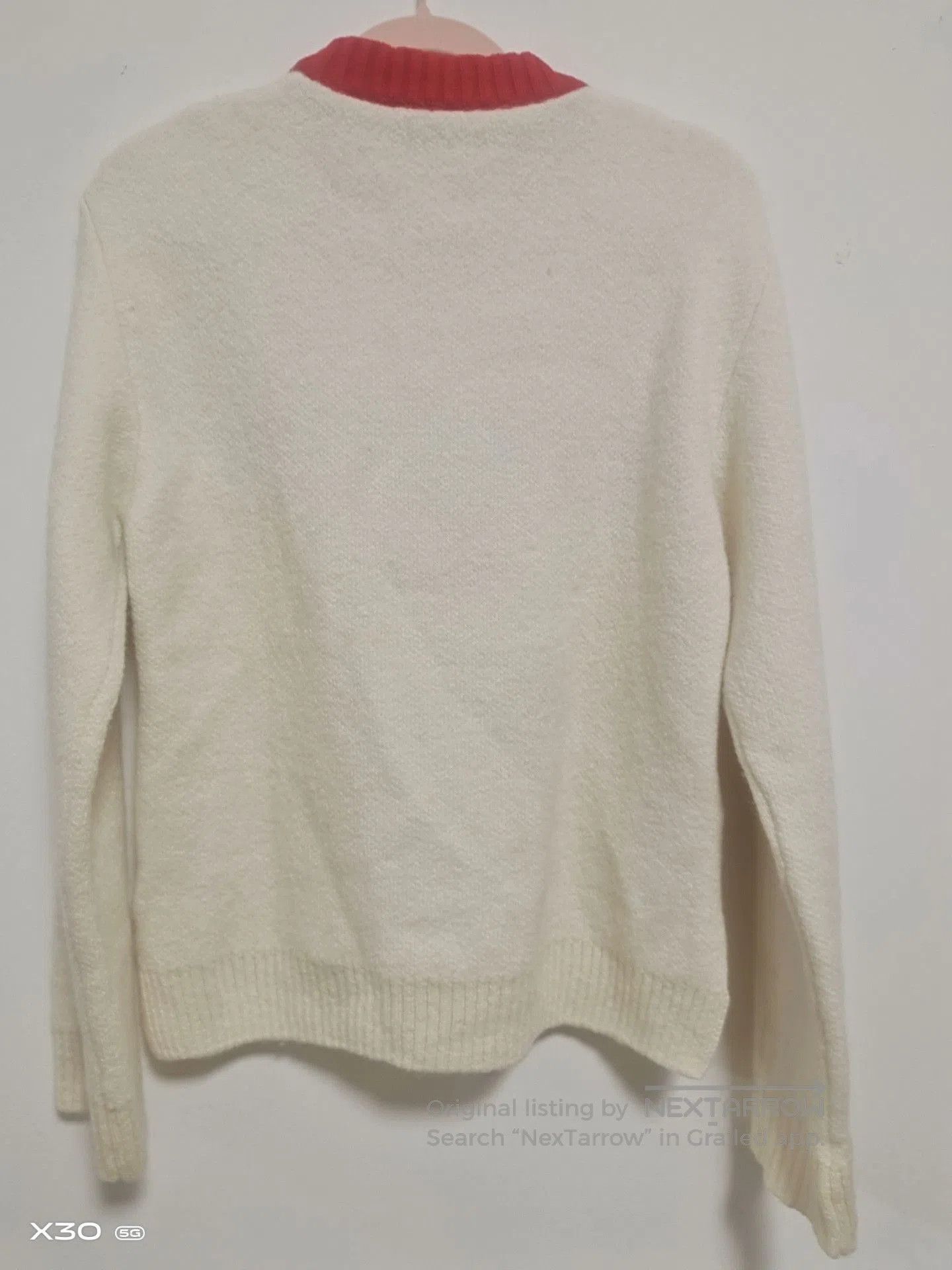 Fendi Fendi Beige Sweater Red Neck Trim. Size M / US 6-8 / IT 42-44 - 3 Thumbnail
