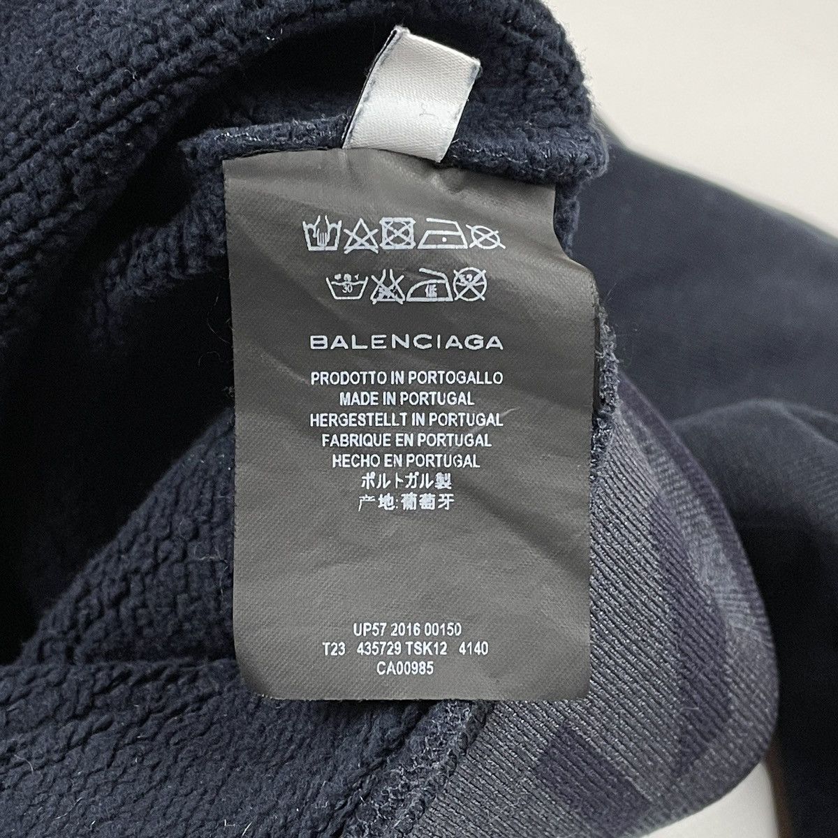 Balenciaga Balenciaga Paris Down Side Logo Crewneck Size US M / EU 48-50 / 2 - 21 Thumbnail