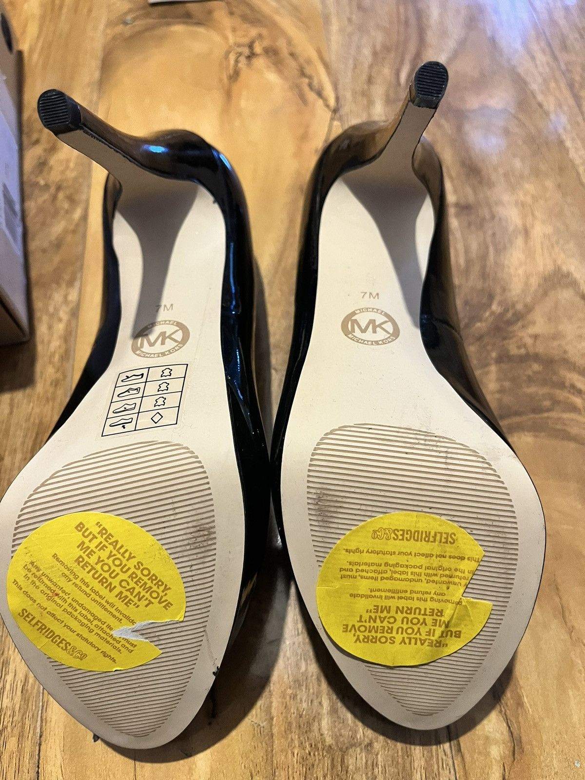 Michael Kors Michael Kors women’s york patent black leather peep toe Size US 9.5 / IT 39.5 - 4 Thumbnail