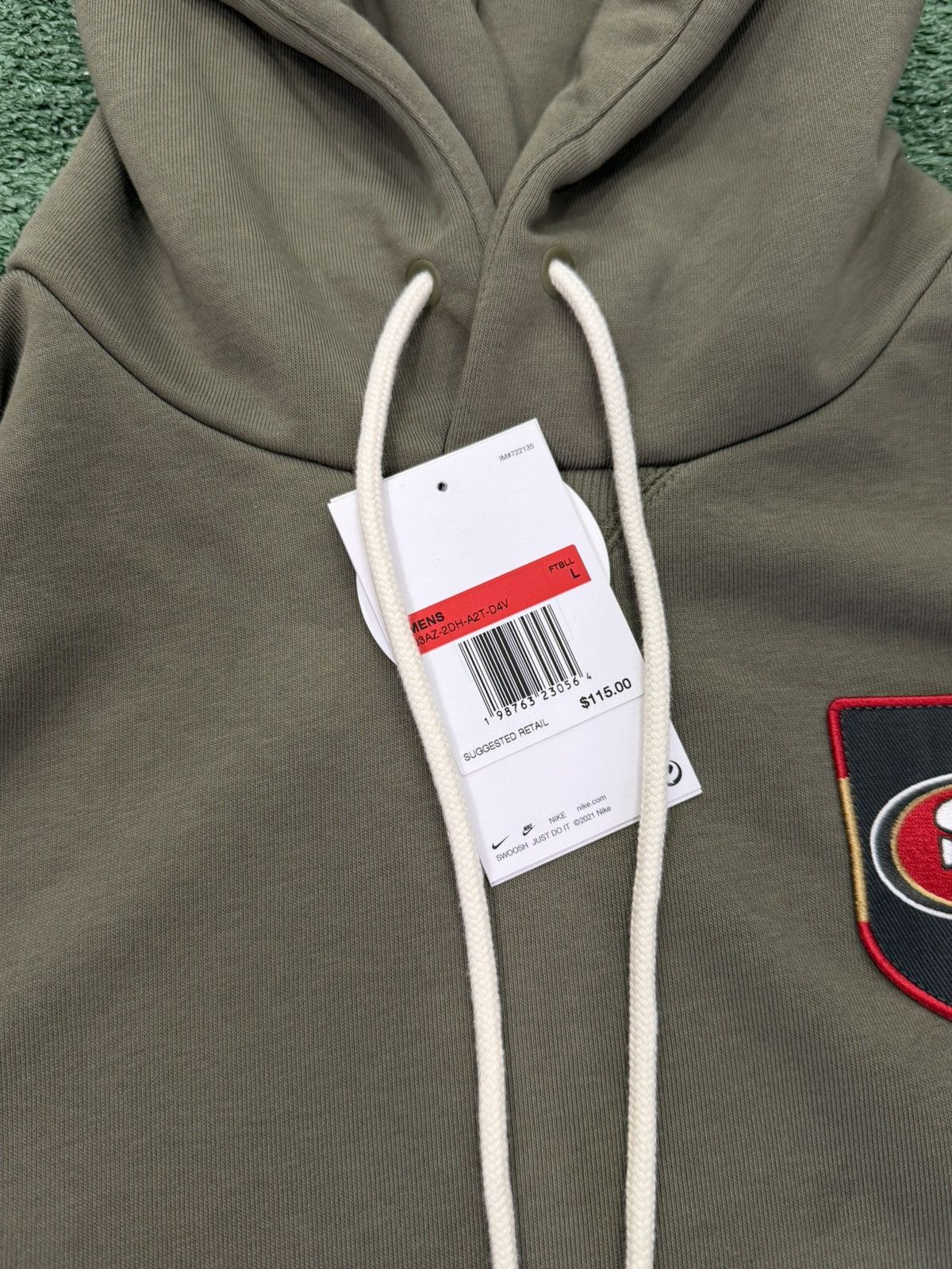 Nike Nike San Francisco 49ers 2025 Salute to Service Hoodie Size US L / EU 52-54 / 3 - 3 Thumbnail