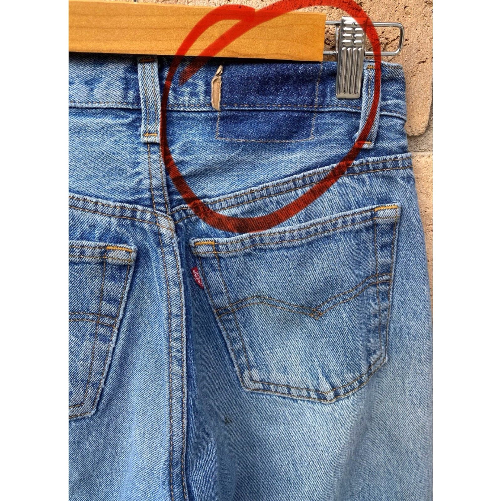 Levi's VINTAGE Levi’s 501 Jeans Worn Distressed USA Size W 28 L 34 Measure W 27 L 30.5 Levi's 501 Jeans Mens Denim Distressed USA Vintage 90s? Size US 28 / EU 44 - 6 Thumbnail