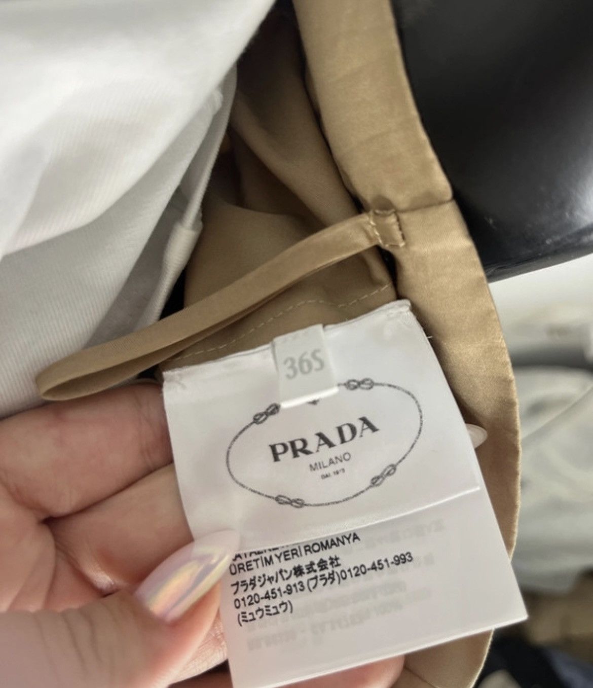 Prada Prada hight waist shorts, size S Size 26" / US 2 / IT 38 - 8 Thumbnail