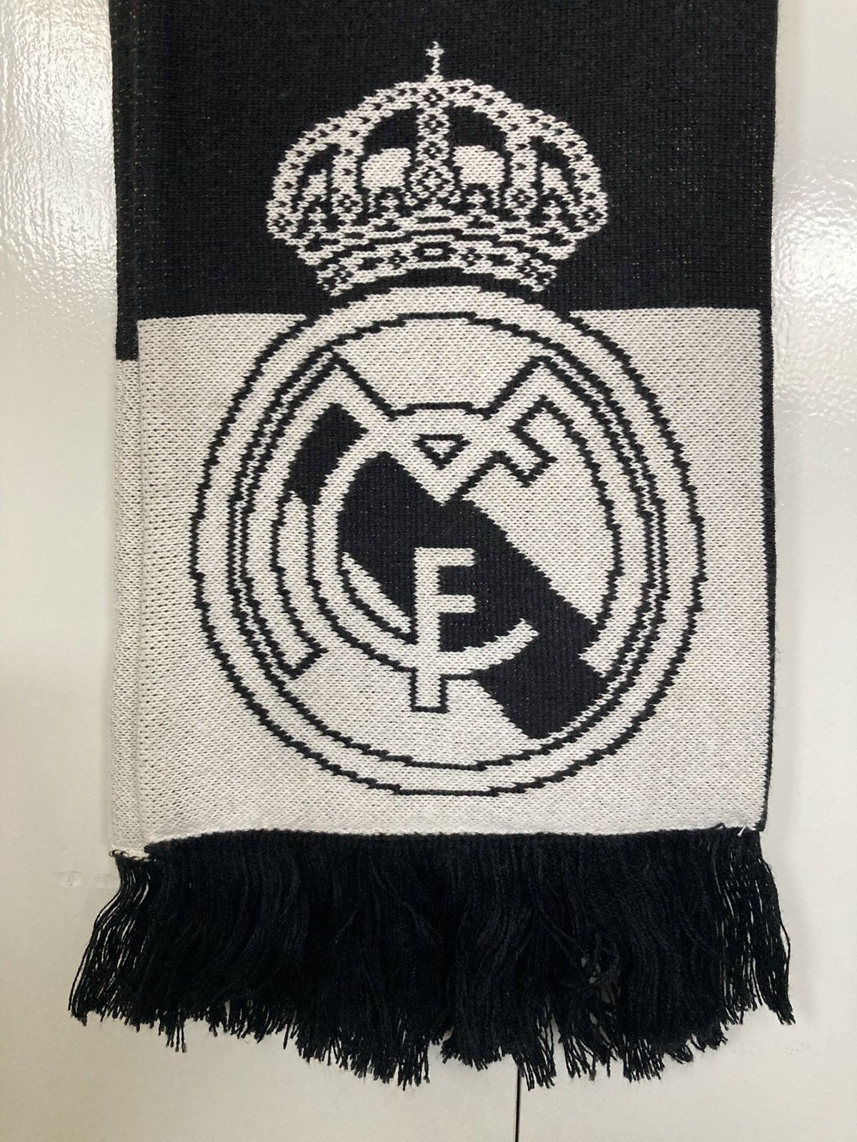 Adidas ADIDAS REAL MADRID CF SCARF SOCCER FOOTBALL KNIT BLACK WHITE Size ONE SIZE - 5 Thumbnail