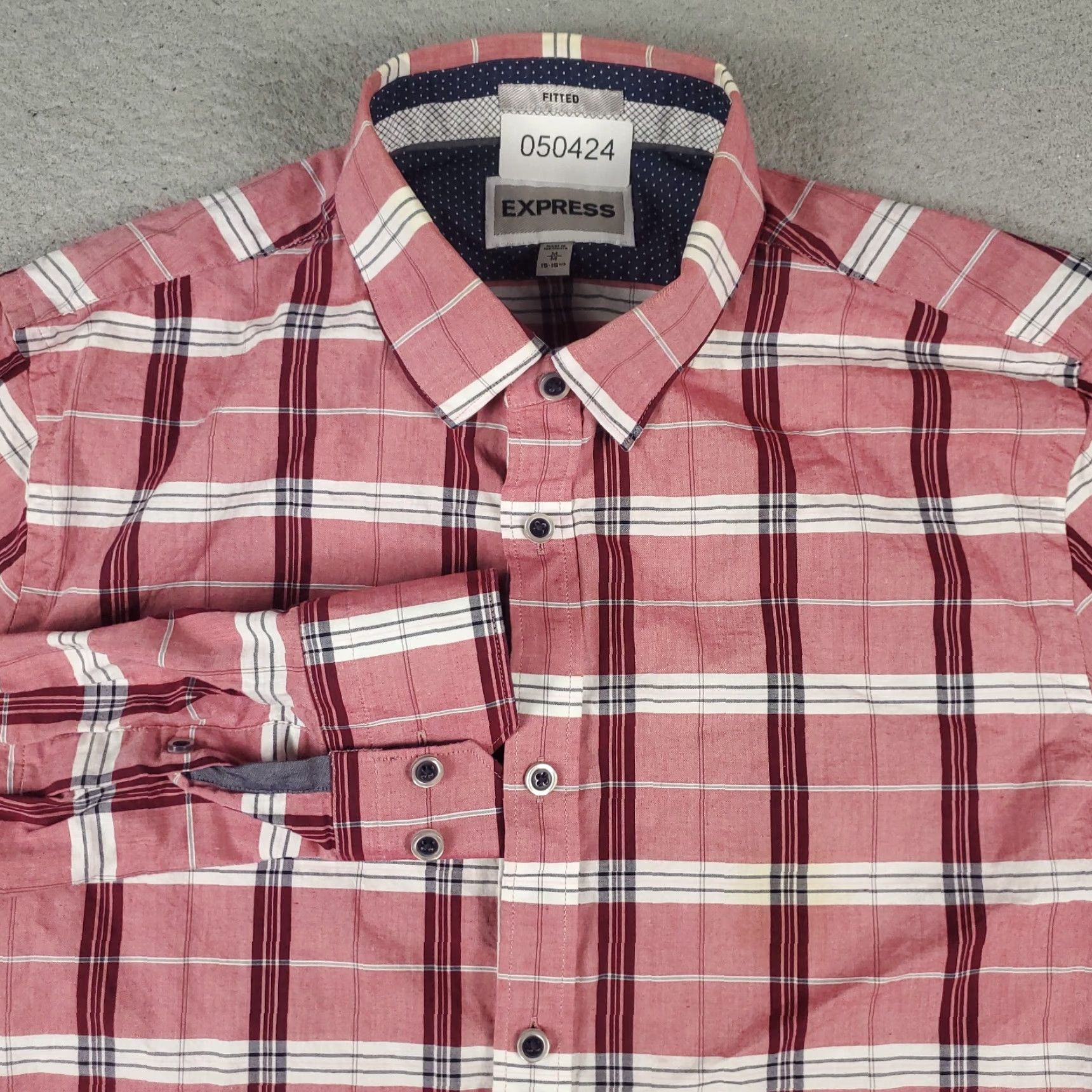 Express EXPRESS Men's Red Plaid Fitted Button-Up Shirt Medium Long Sleeve Classic Casual Size US M / EU 48-50 / 2 - 2 Thumbnail