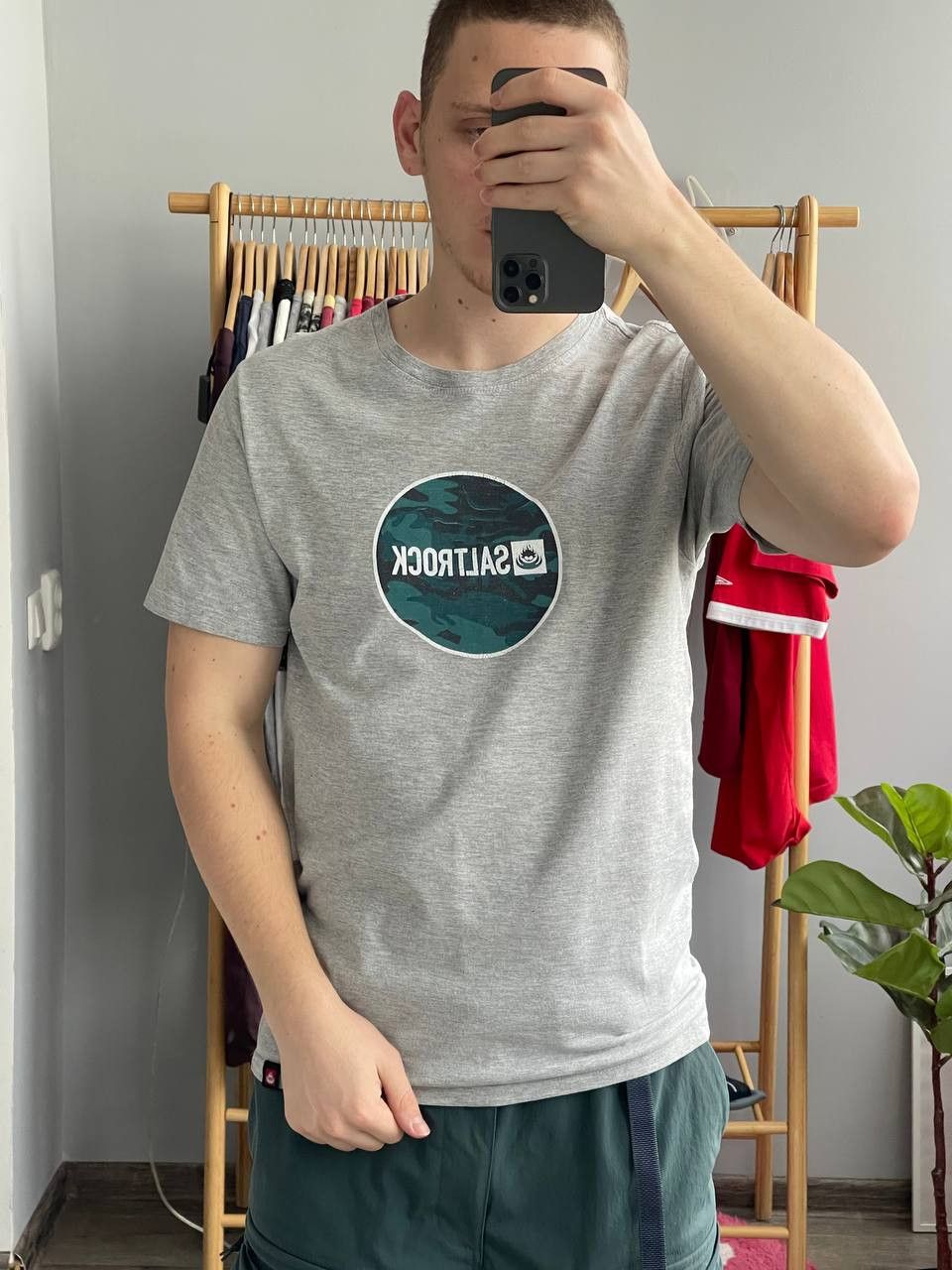 Vintage vintage big logo saltrock tee Size US M / EU 48-50 / 2 - 1 Thumbnail