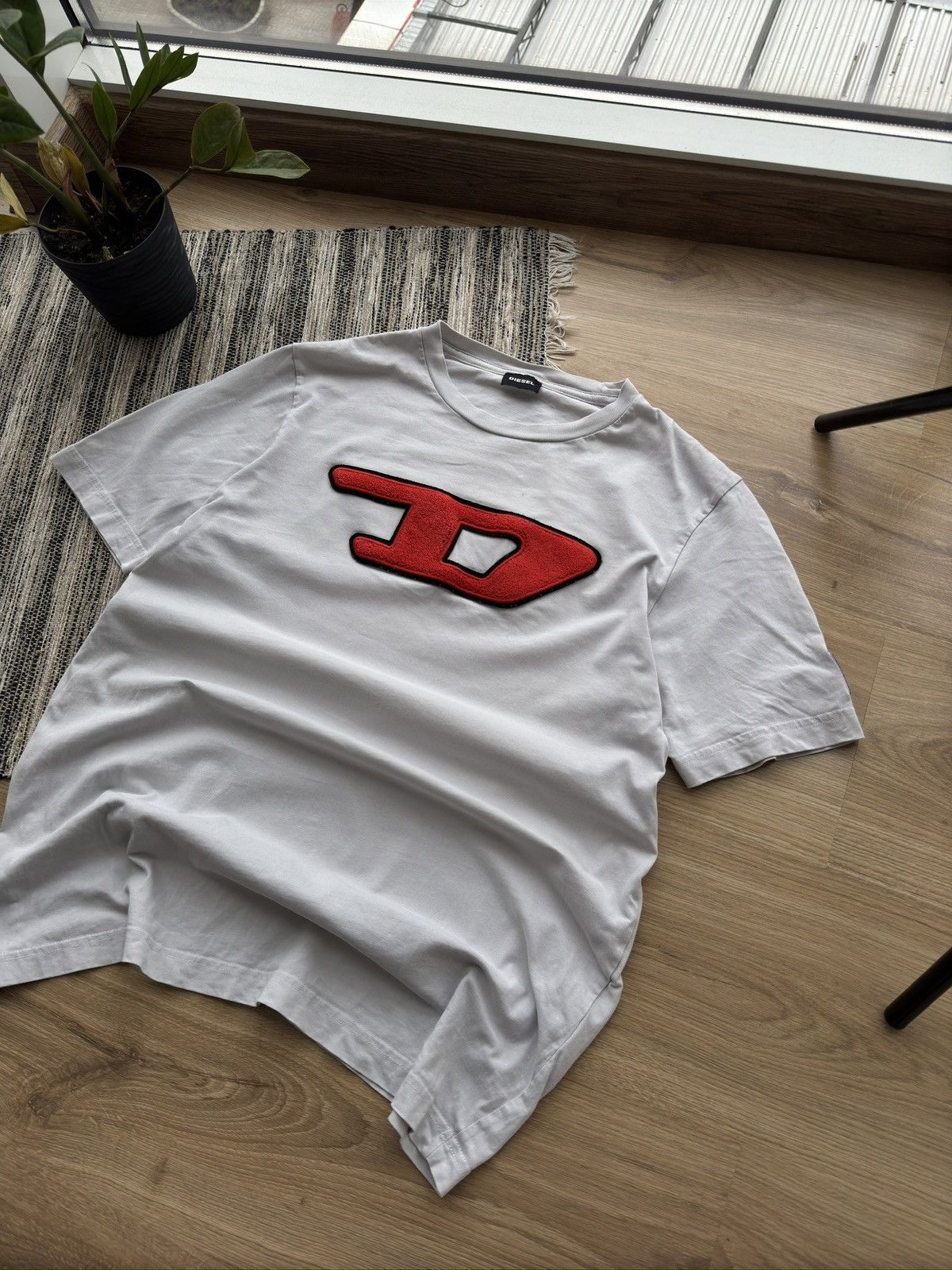 Diesel Vintage Diesel Big logo Y2K white tee Size US M / EU 48-50 / 2 - 3 Thumbnail