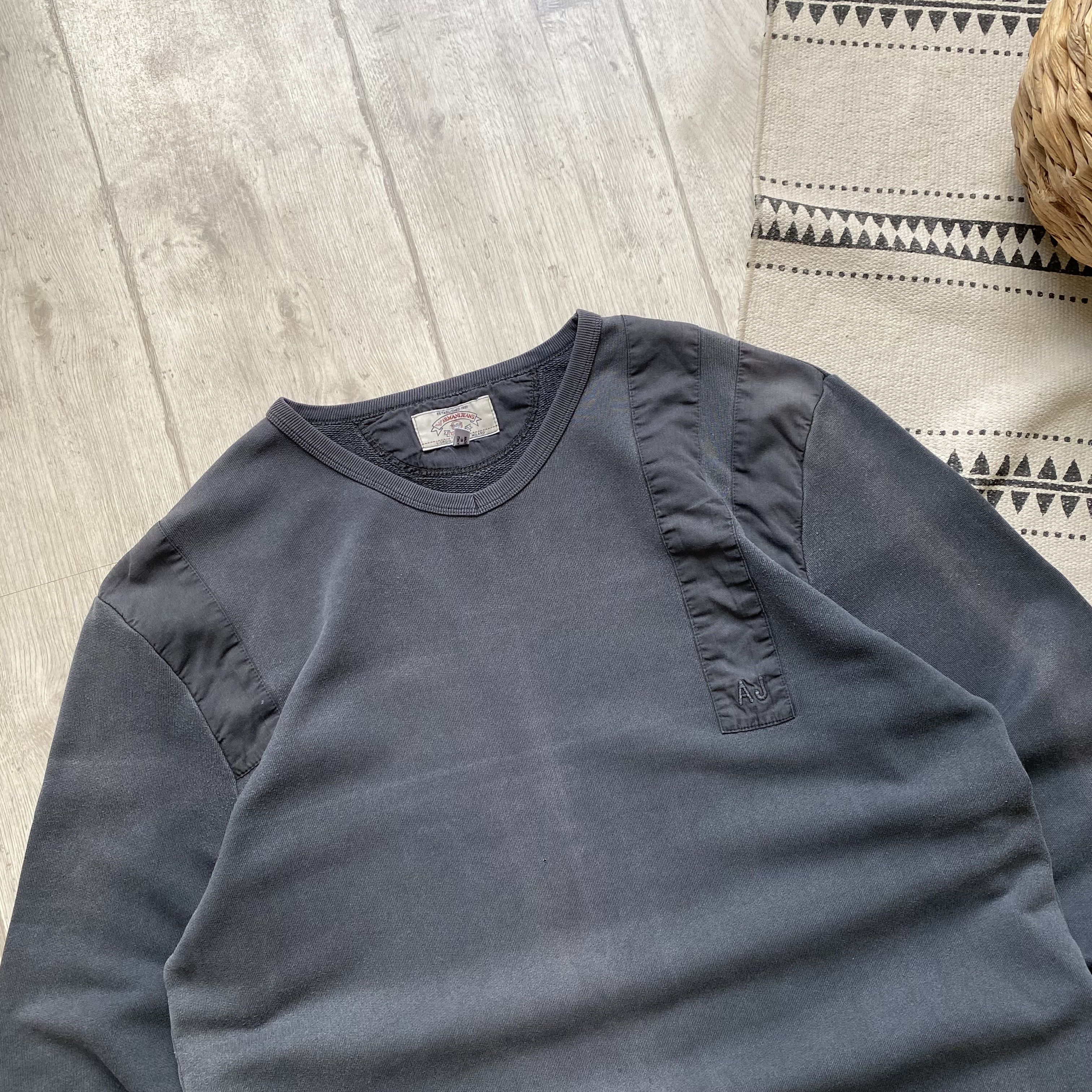 Armani Vintage 90s Armani Sweatshirt Faded Sweater V-neck pullover Size US L / EU 52-54 / 3 - 2 Thumbnail