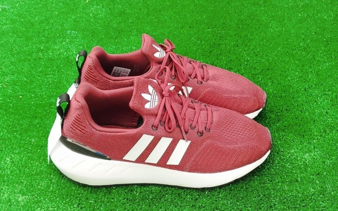 Adidas Shoes Adidas Size US 10 / EU 43 - 1 Thumbnail
