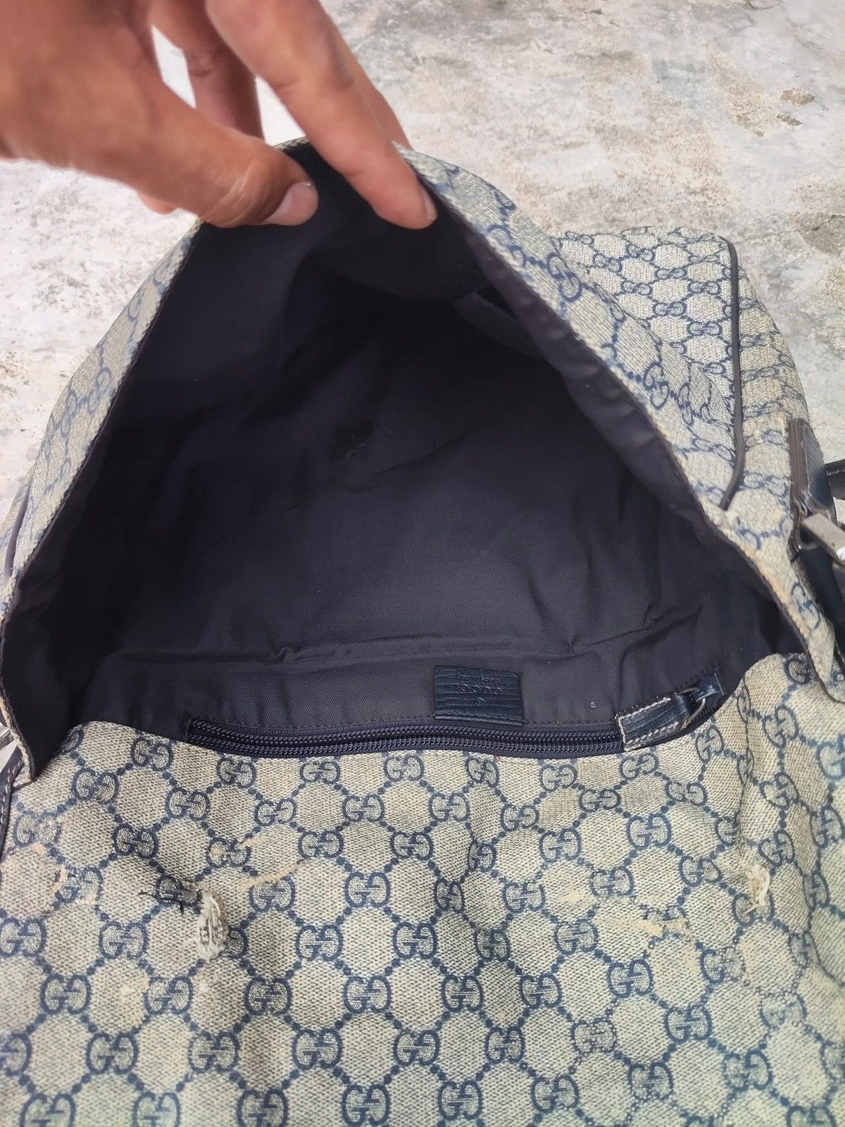 Gucci Authentic GUCCI Large Flap Messenger Bag Beige Navy Blue Size ONE SIZE - 19 Thumbnail