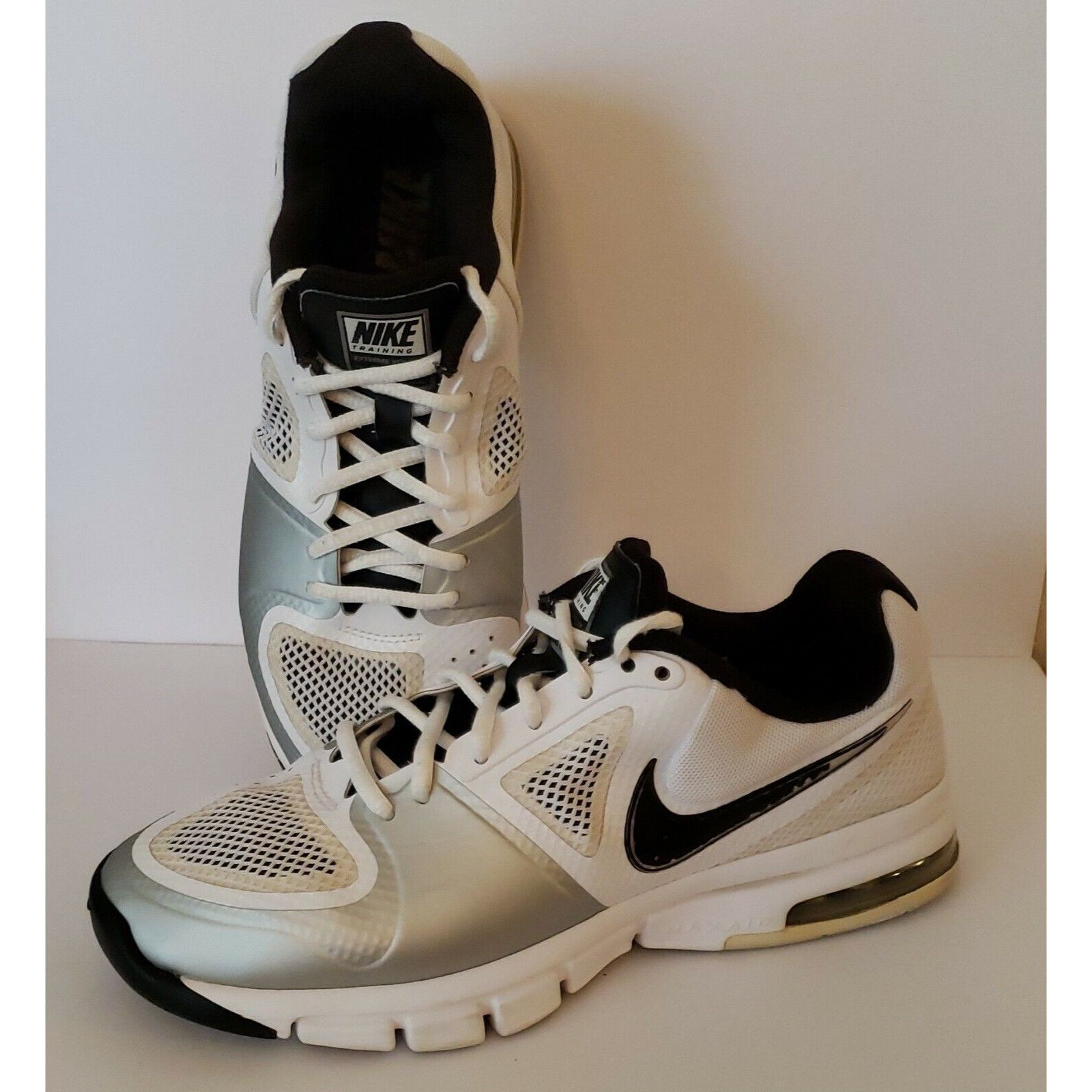Nike Nike Max Air Training Sneakers Womens 9 Extreme Volleyball A Size US 9 / IT 39 - 2 Thumbnail