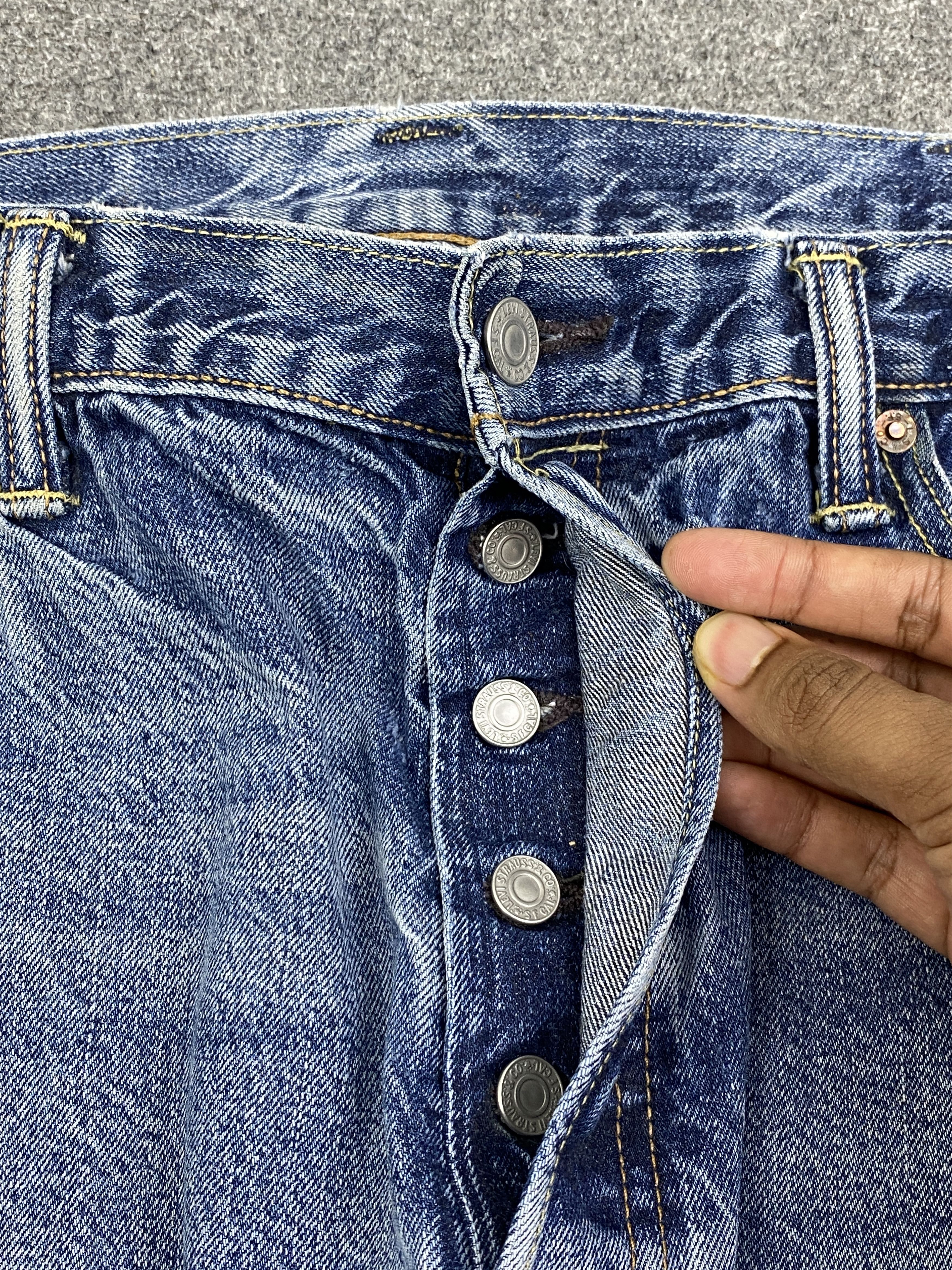 Levi's Vintage Levis 501 Distressed Jeans DP2798 Size US 38 / EU 54 - 19 Thumbnail