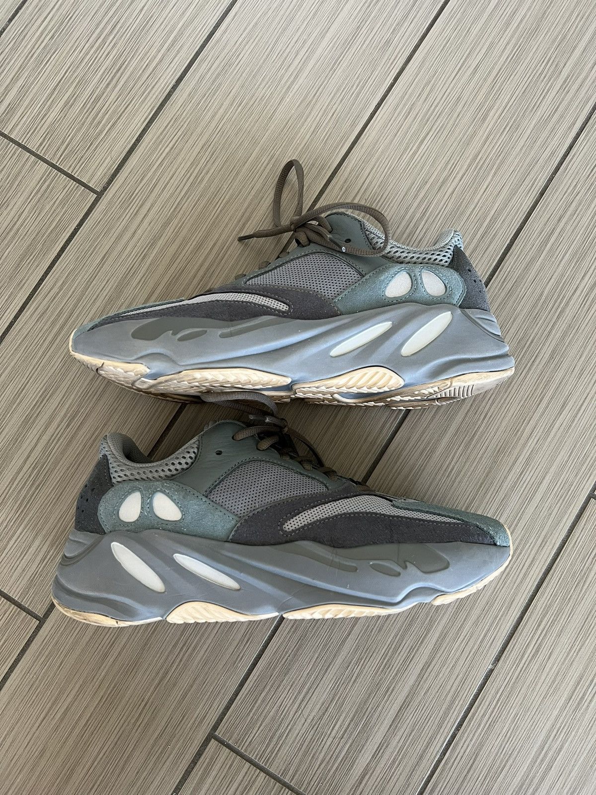 Adidas Yeezy Boost 700 Teal Blue Size US 10 / EU 43 - 2 Thumbnail