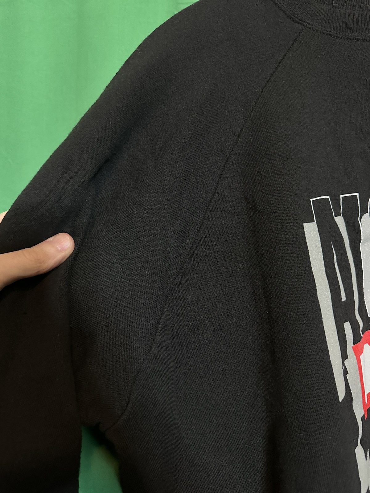 Hanes Alone in the Zone graphic sweatshirt 90s vintage USA-made Size US XL / EU 56 / 4 - 5 Thumbnail