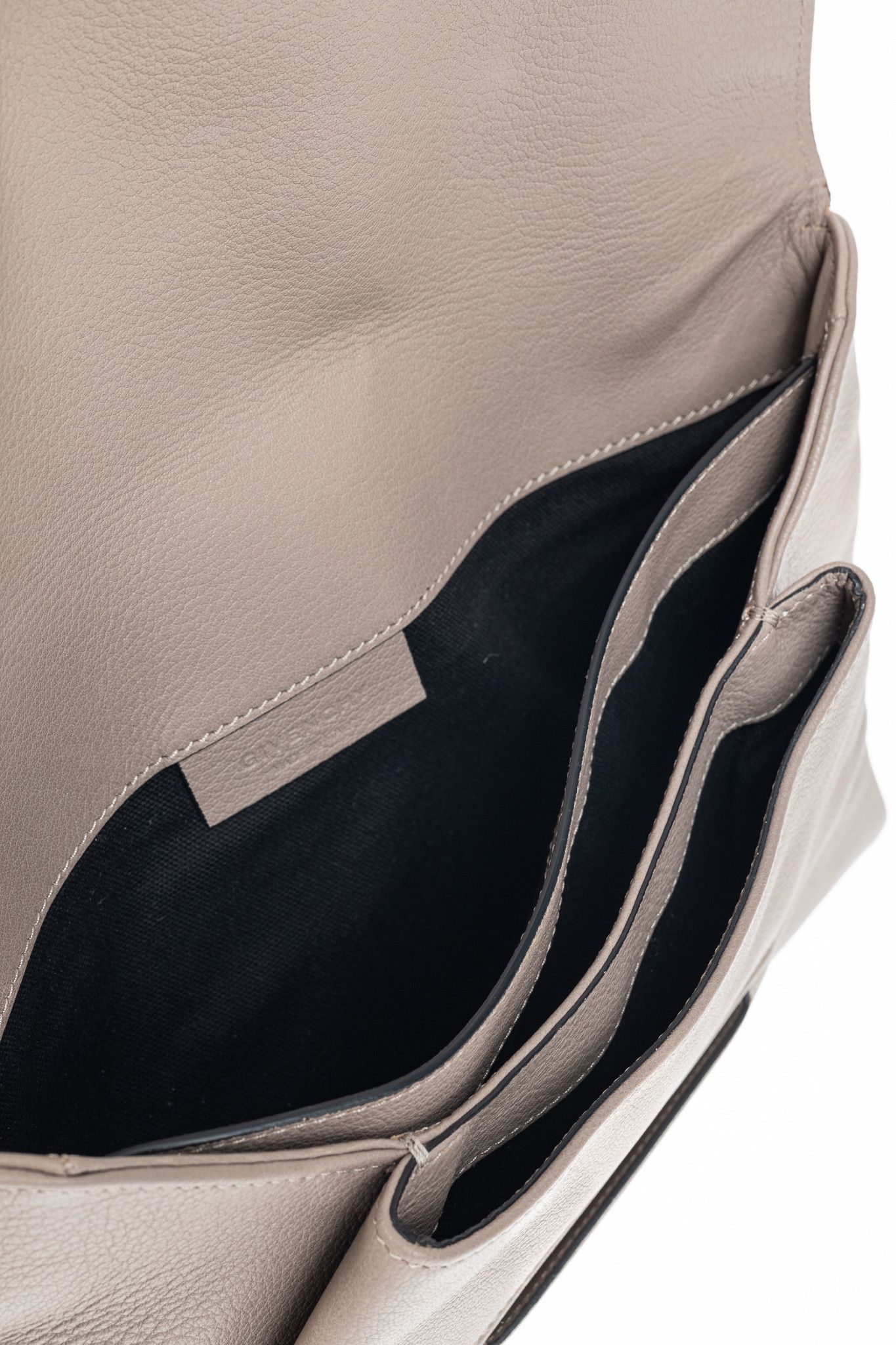 Givenchy Givenchy Antigona Medium Mastic Goat-Leather Envelope Clutch Size ONE SIZE - 8 Thumbnail