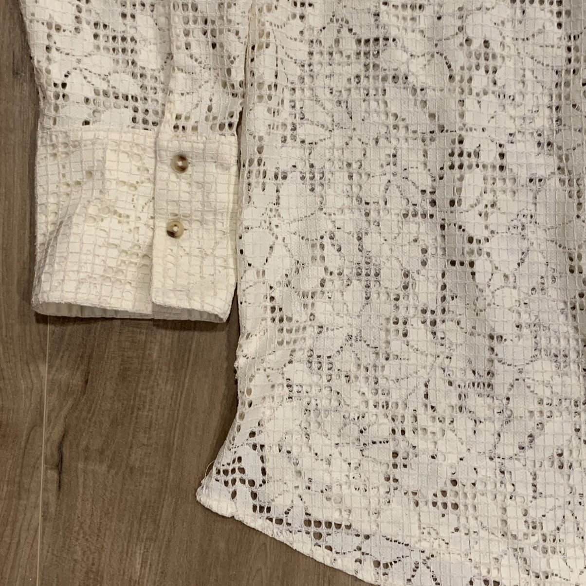 Free People Free People Ivory Crochet Lace Button Down M Sheer Boho Size M / US 6-8 / IT 42-44 - 2 Thumbnail