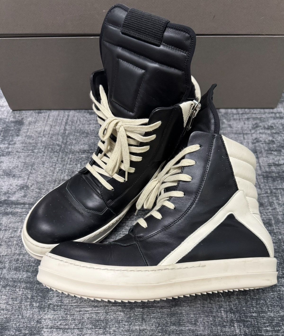 Rick Owens Rick Owens Mainline Triangle Sneakers Size US 8.5 / EU 41-42 - 1 Thumbnail