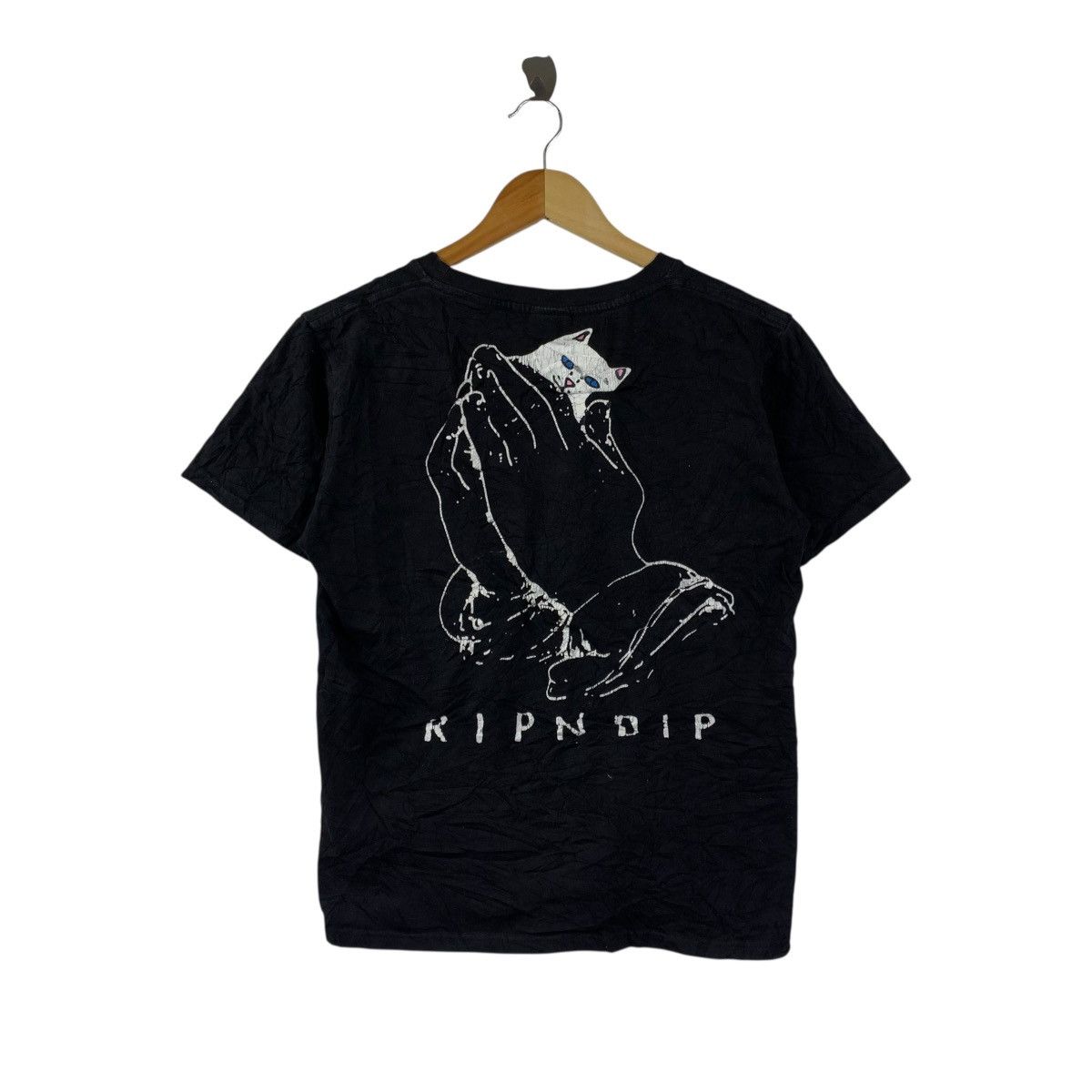 RIPNDIP RIPNDIP Praying Hands Back Print Tee Black Lord Nermal Pocke Size US M / EU 48-50 / 2 - 1 Thumbnail