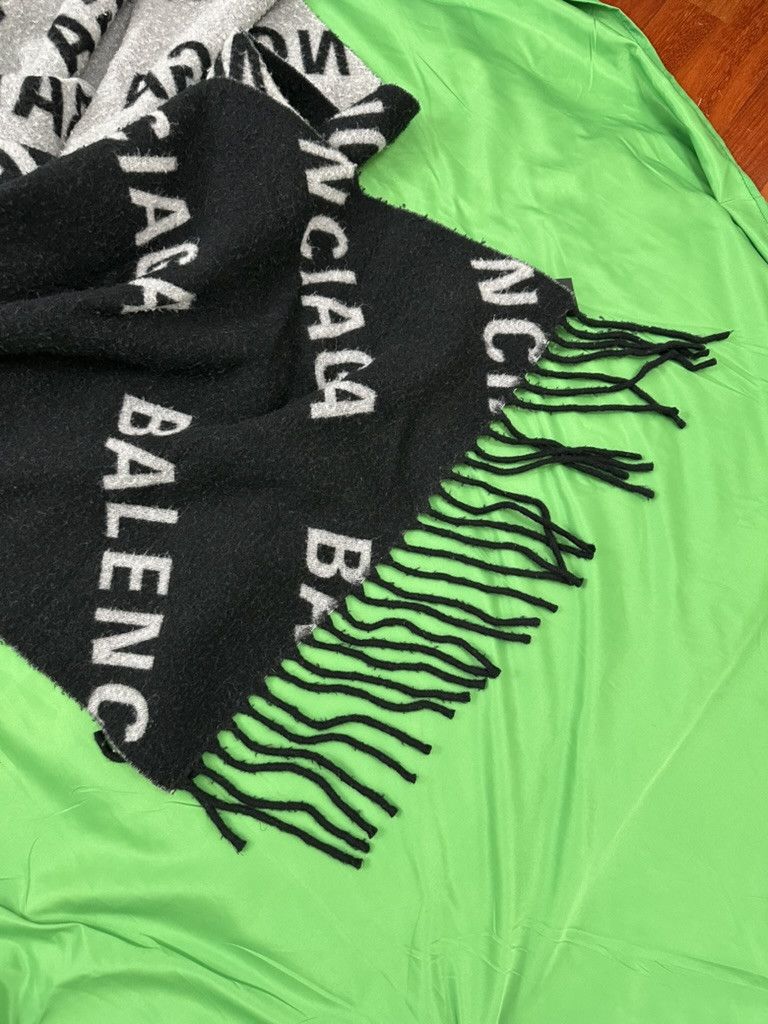 Balenciaga Balenciaga giant scarf Size ONE SIZE - 3 Thumbnail