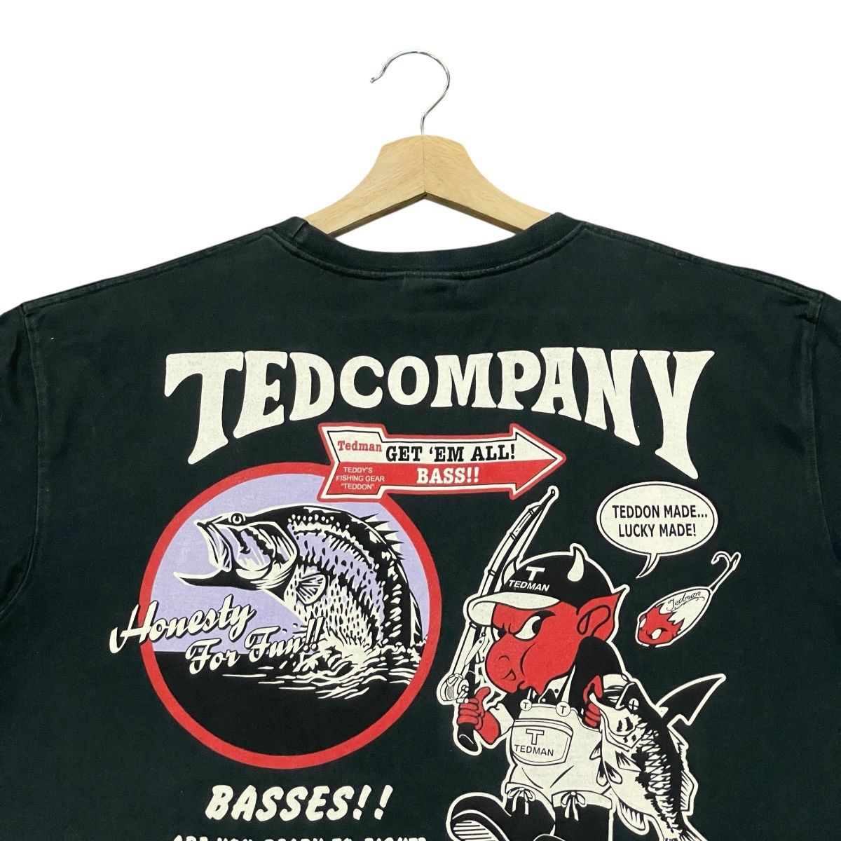 Tedman Vintage Ted Company Red Devil Bass Fishing Graphic T-Shirt Size US S / EU 44-46 / 1 - 7 Thumbnail