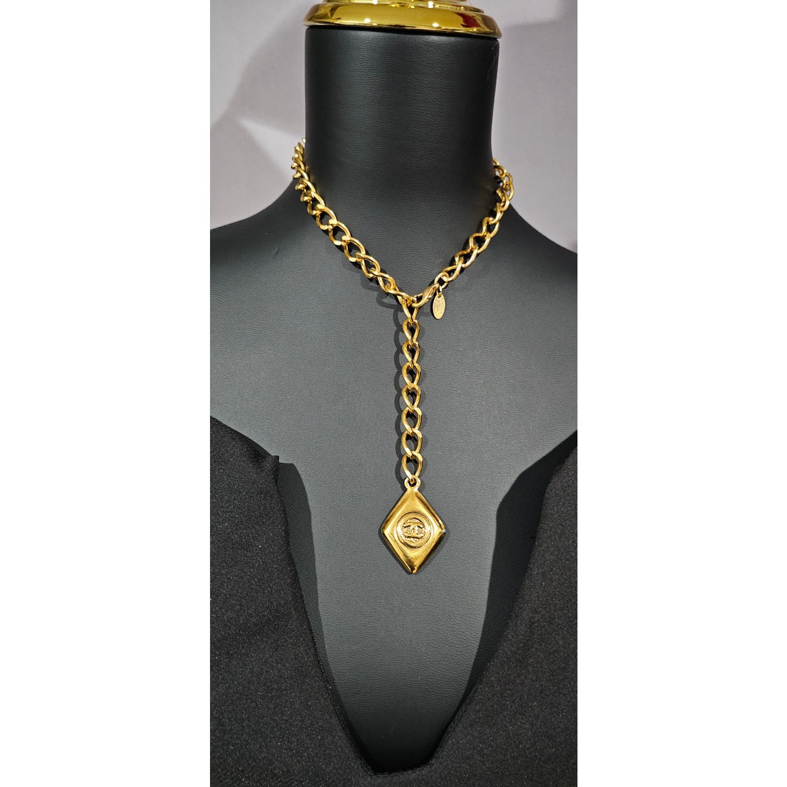 Chanel CHANEL CC Vintage 24K Necklace Rhombus Logo Gold 93P Size ONE SIZE - 2 Thumbnail