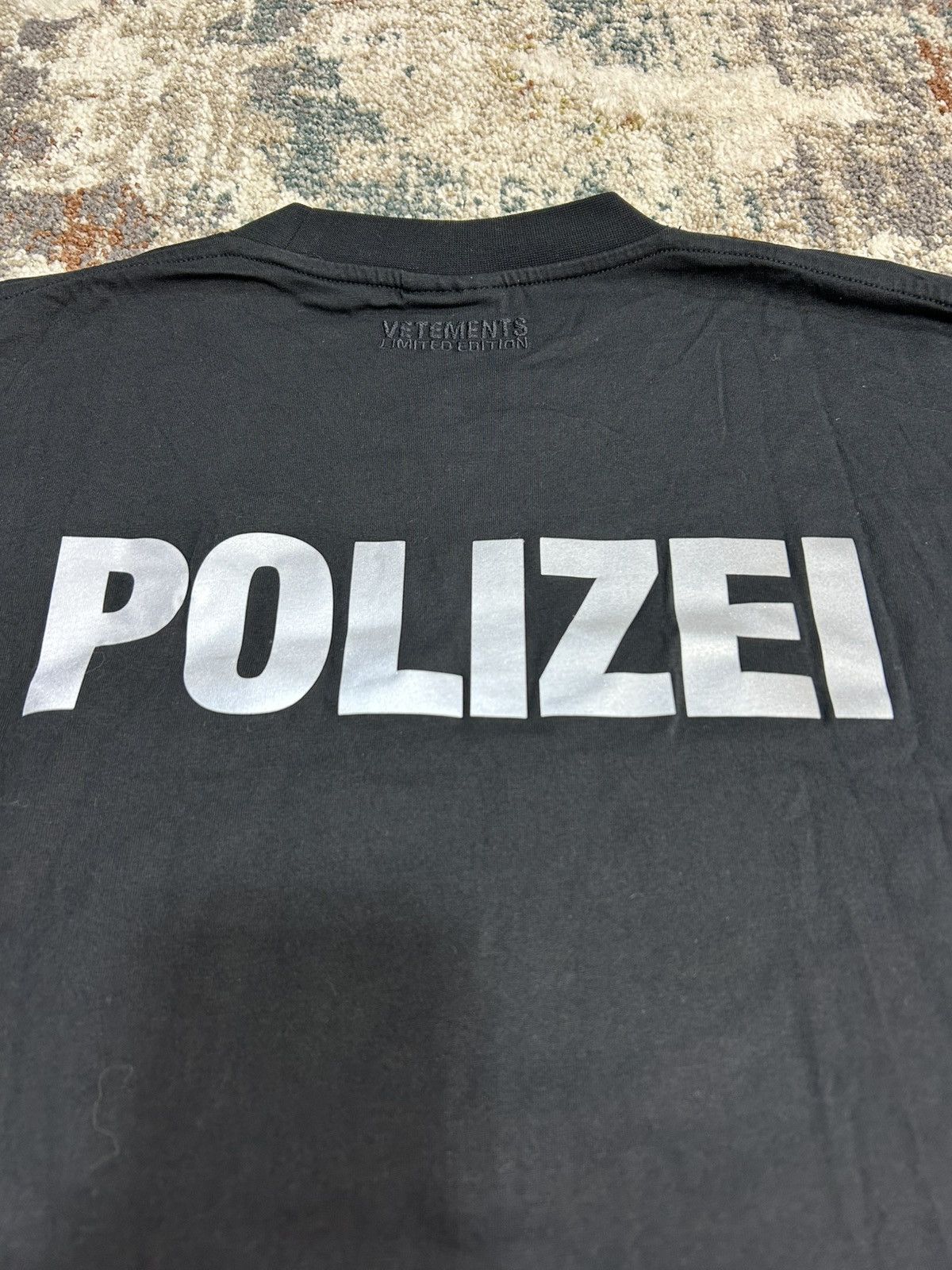 Vetements 2021 Polizei T-Shirt