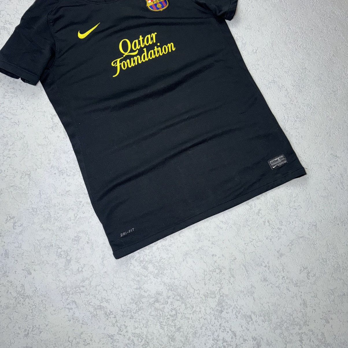 Nike Nike FC Barcelona 2011 Away Jersey MESSI #10 Size US S / EU 44-46 / 1 - 4 Thumbnail