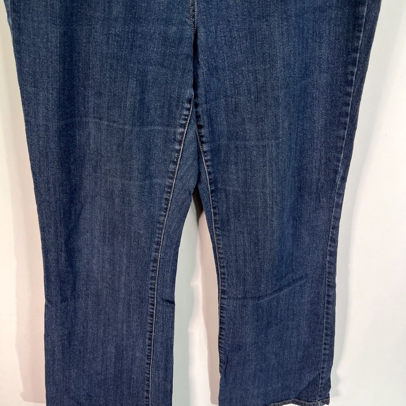 Vintage Dana Buchman Signature Denim Jeans Women 14 Blue 36X30 Straight Leg Pocket Comfort Stretch Denim Jeans Womens Size 36" / US 14 / IT 50 - 3 Thumbnail