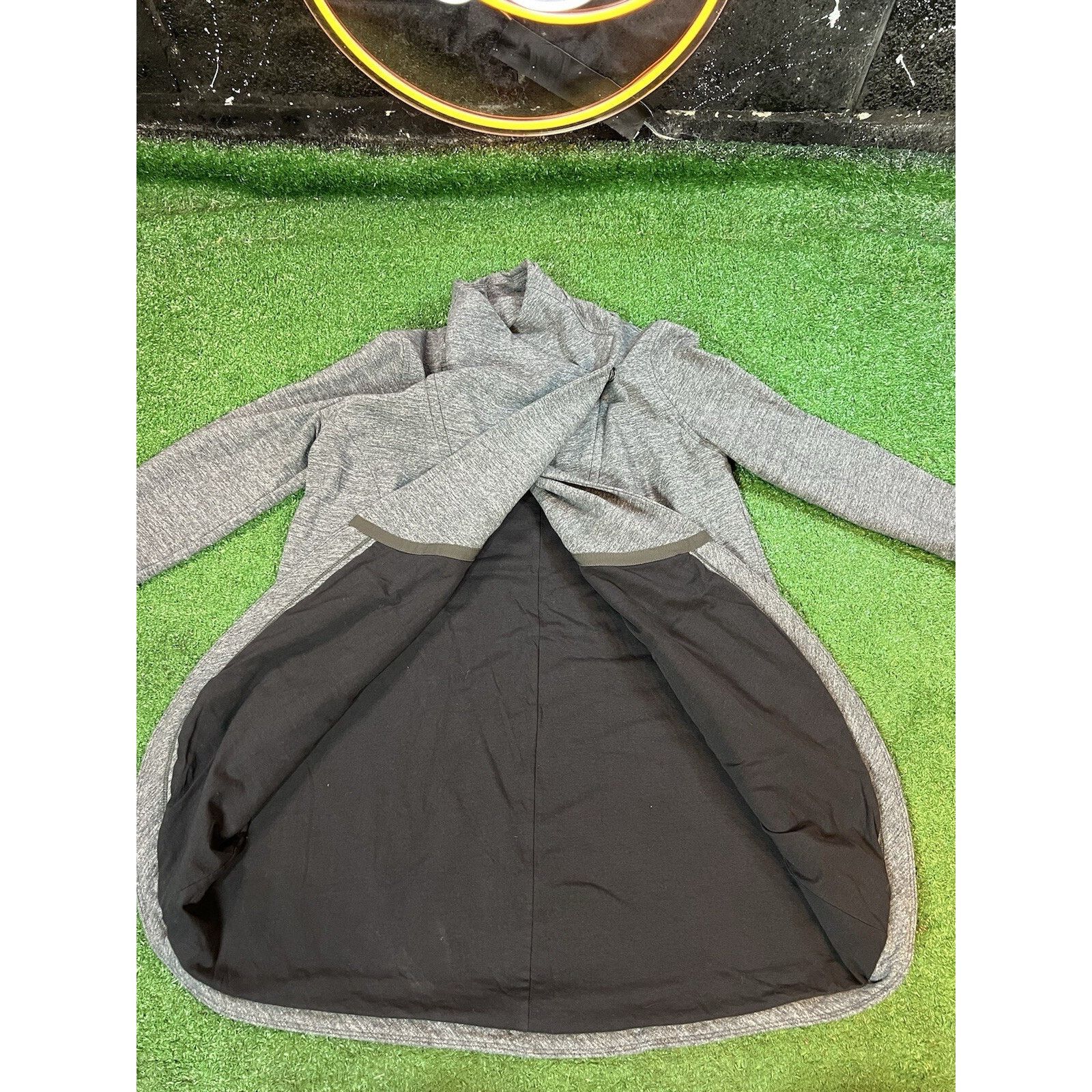 Lululemon Lululemon Rulu Rally Wrap Long Sleeve Size 8 Graphite Size M / US 6-8 / IT 42-44 - 5 Thumbnail