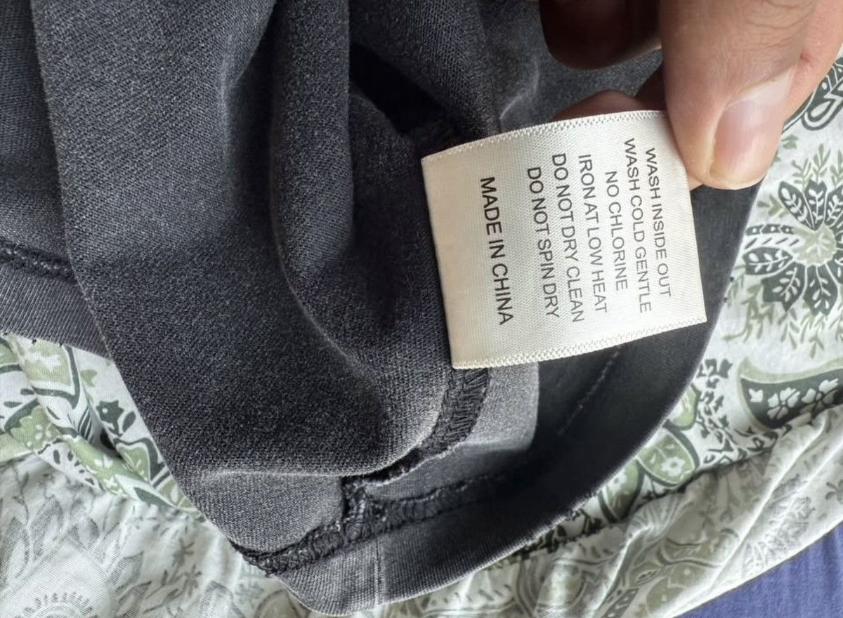 Vale Authentic Vale black target tee size small Size US S / EU 44-46 / 1 - 7 Thumbnail