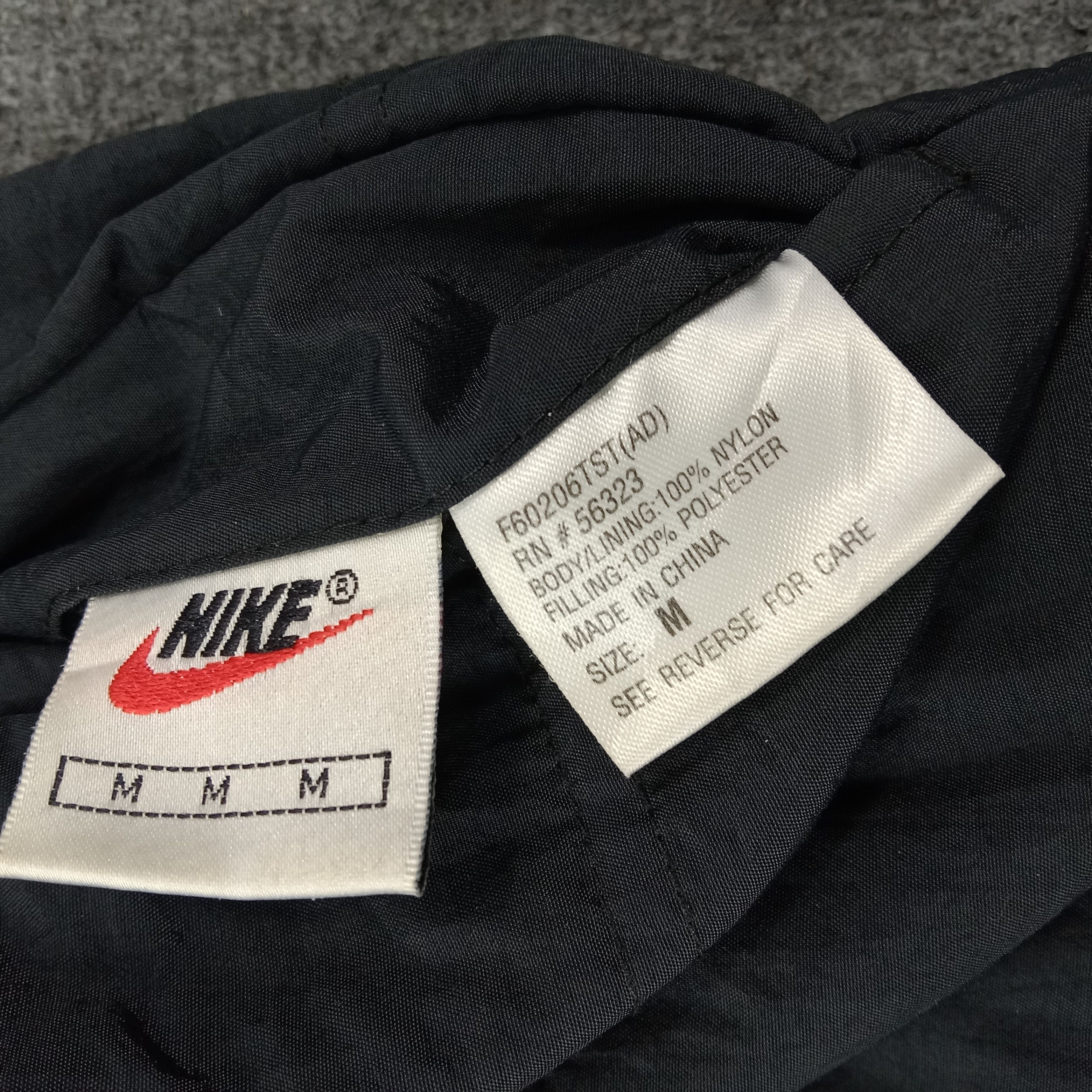 Nike Vintage 90s Nike Reversible Swoosh Jacket C268N10 Size US XL / EU 56 / 4 - 8 Thumbnail